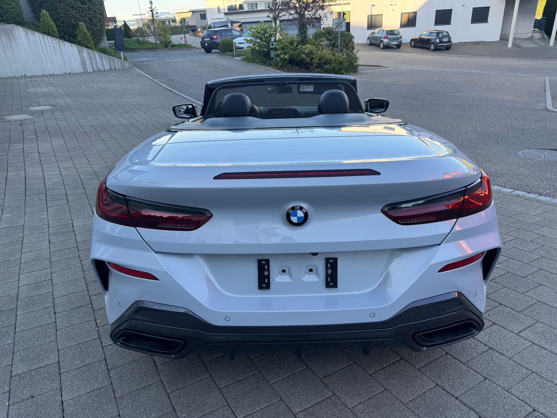 BMW M850i xDrive-image-4