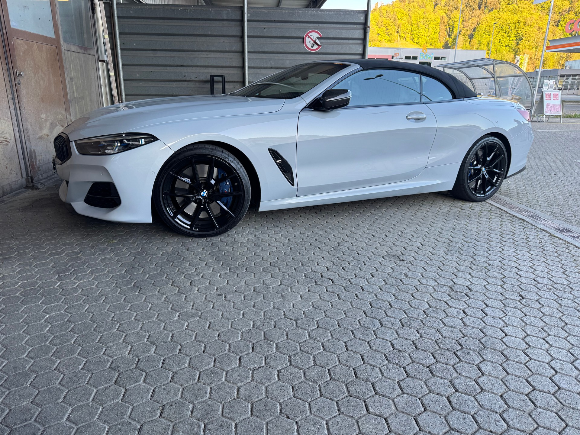 BMW M850i xDrive-image-8
