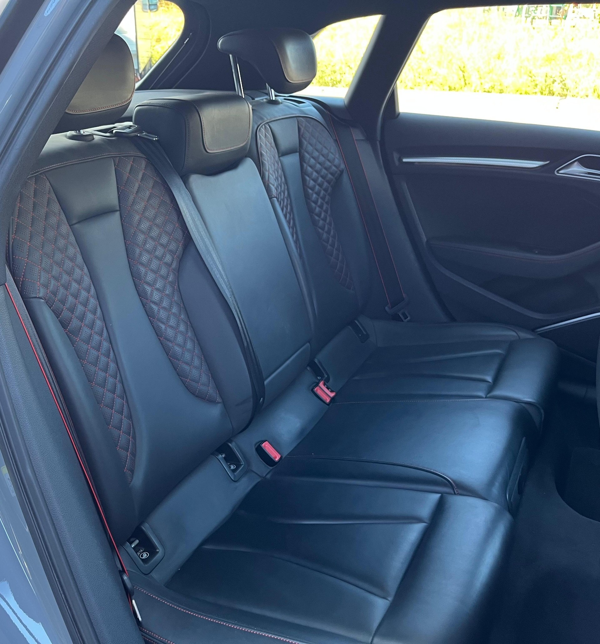 AUDI RS3 Sportback 2.5 TSI quattro S-tronic-image-22