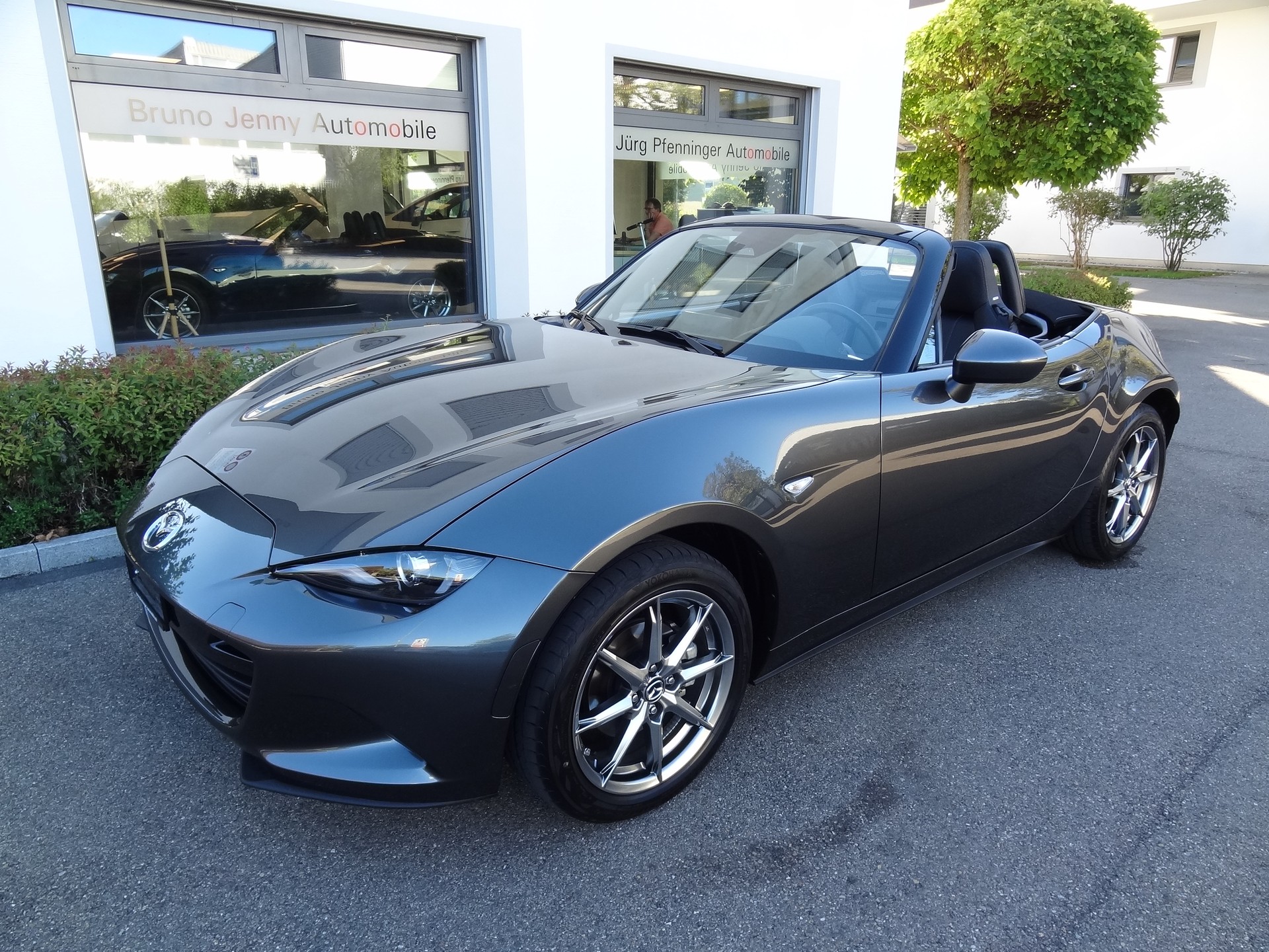 MAZDA MX-5 Skyactiv-G 132 Exclusive-line