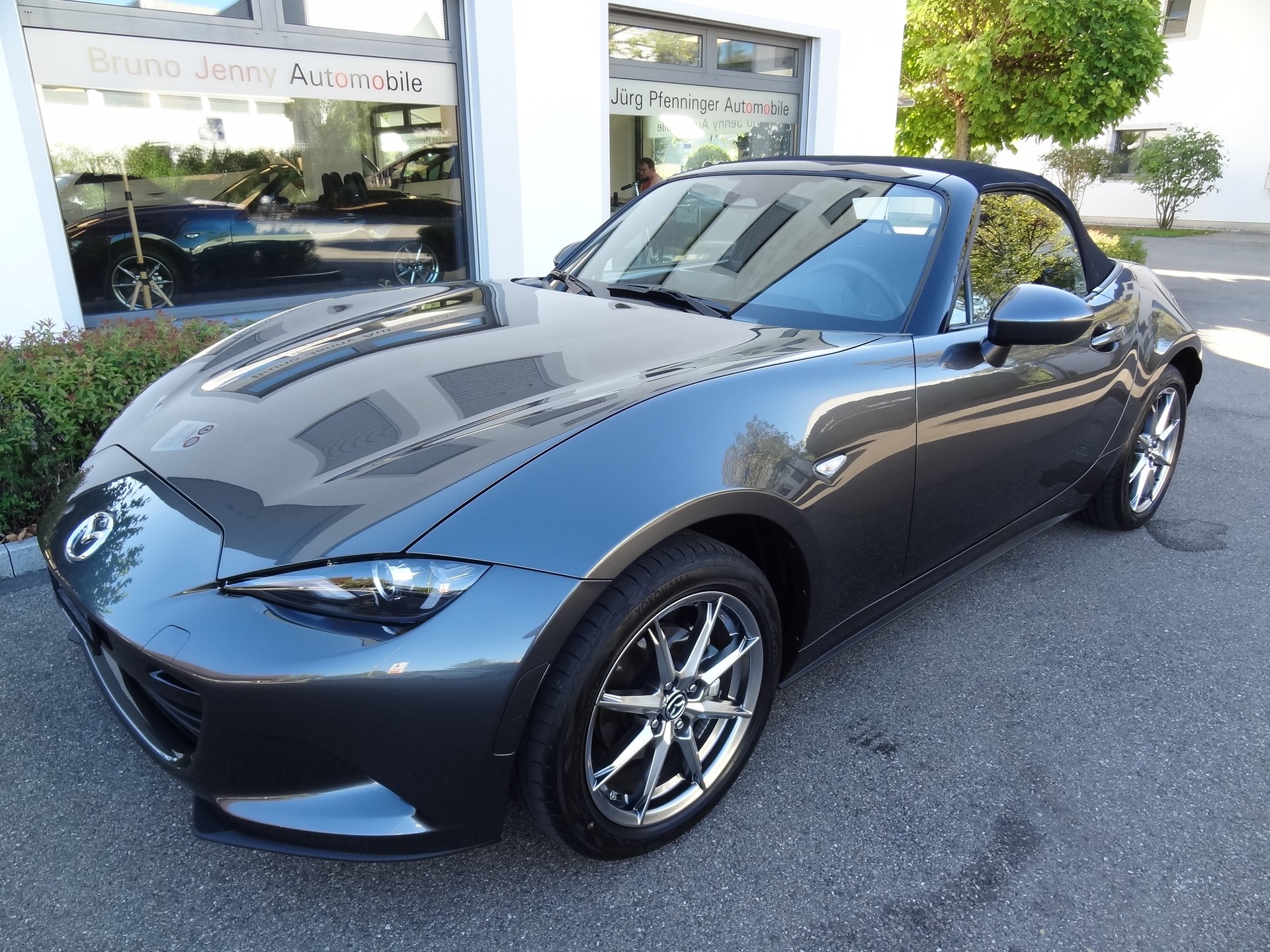 MAZDA MX-5 Skyactiv-G 132 Exclusive-line-showroom-element-3