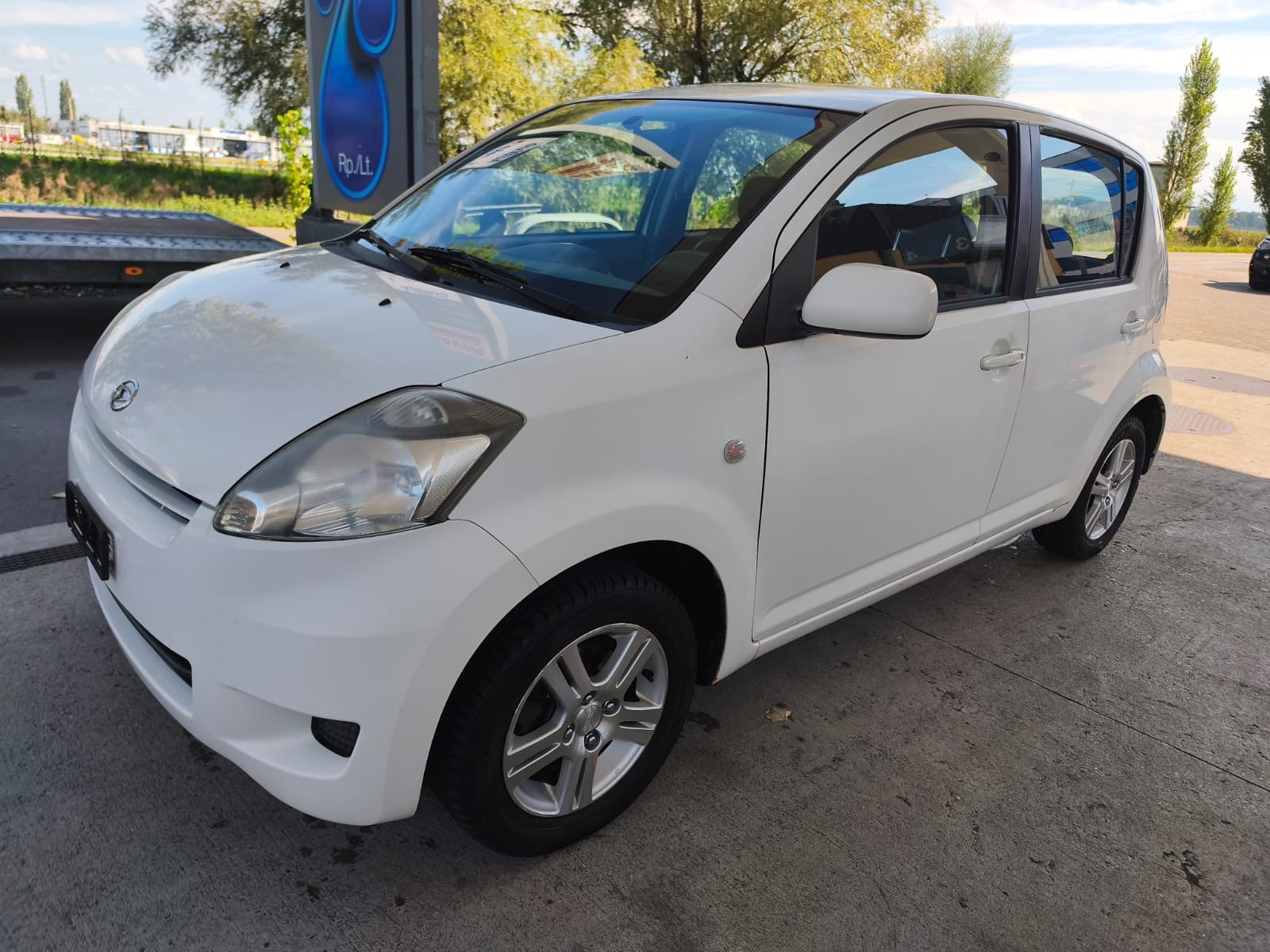 DAIHATSU Sirion 1.3 eco-4WD-showroom-element-1