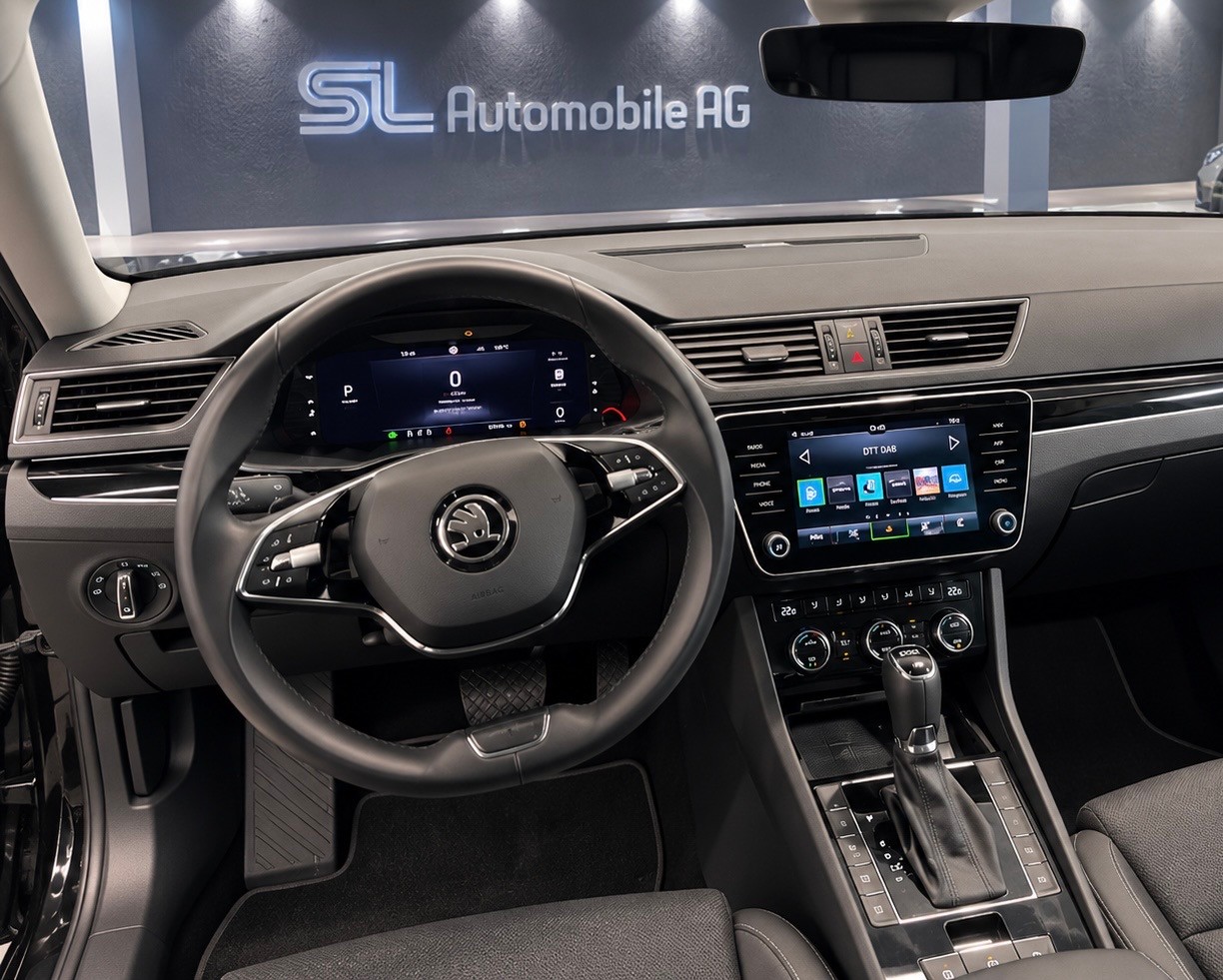 SKODA Superb Combi 2.0 TSI L&K DSG-showroom-element-3