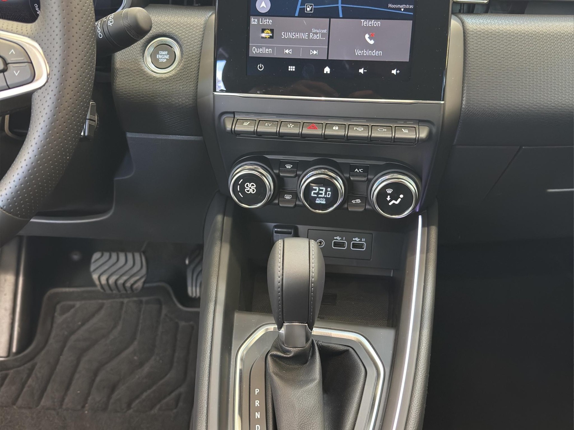 MITSUBISHI Colt 1.6 HEV Instyle-image-11