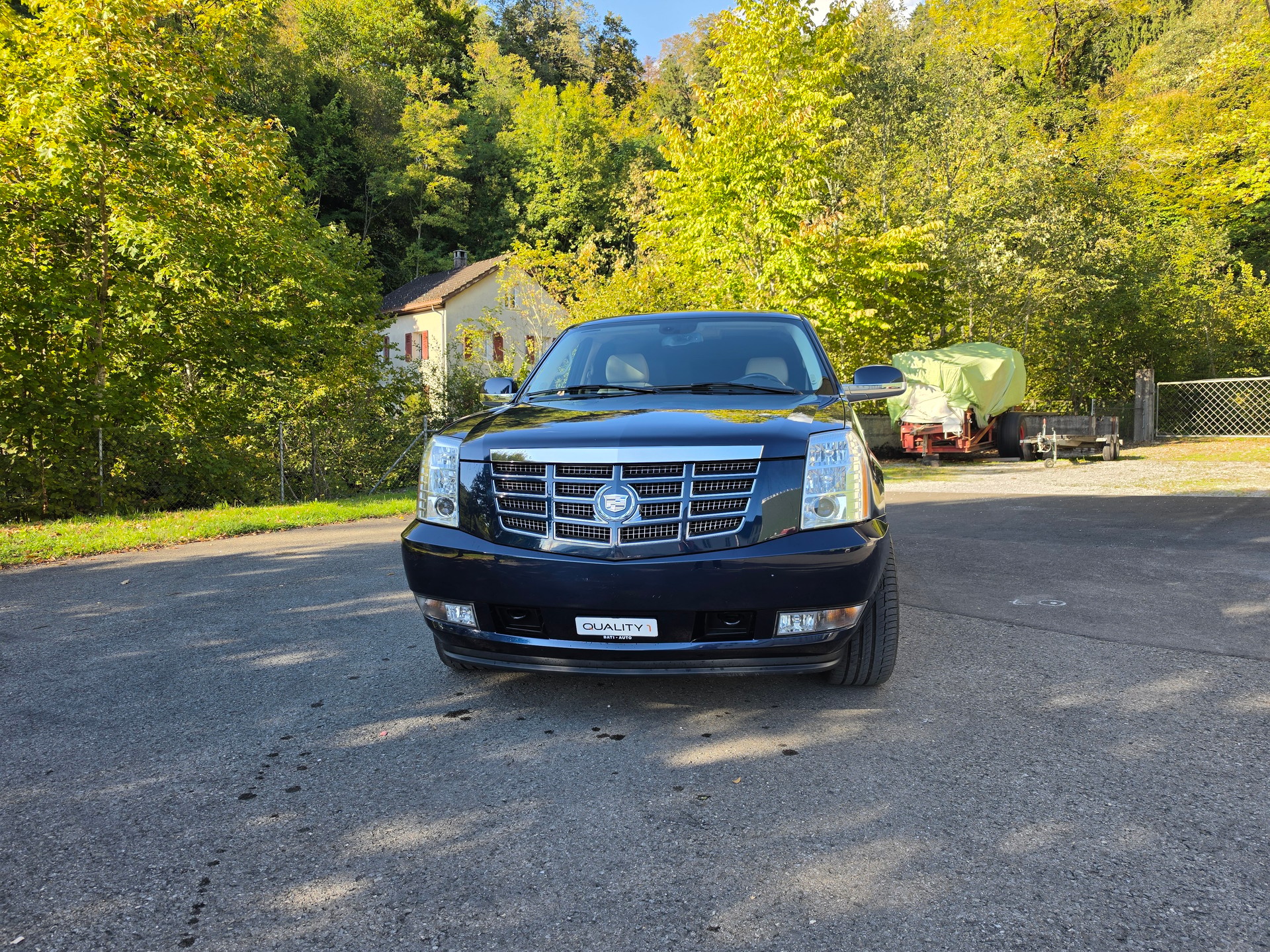 CADILLAC Escalade 6.2 Sport Luxury-showroom-element-2