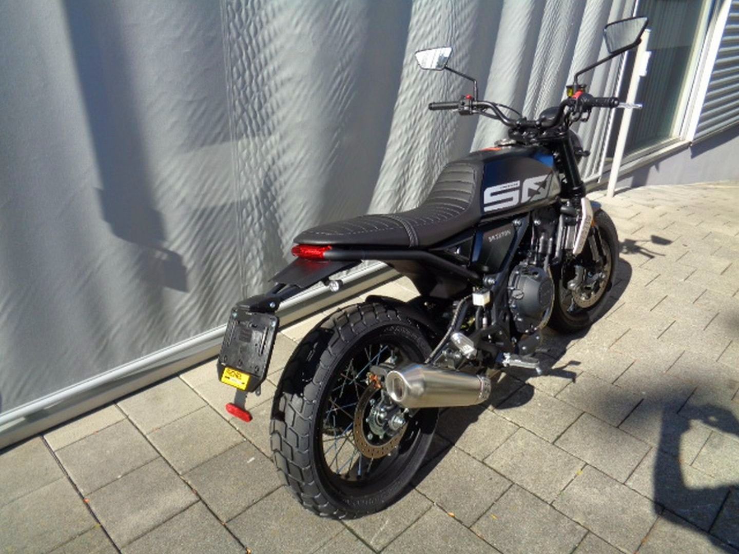 BRIXTON Crossfire 500 X-image-1