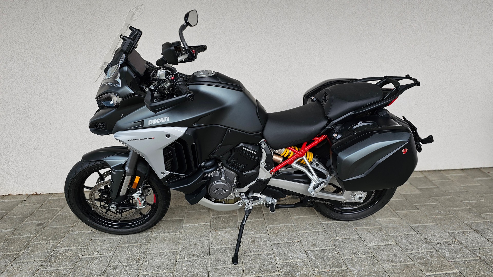 DUCATI Multistrada V4 S Travel & Radar-image-1