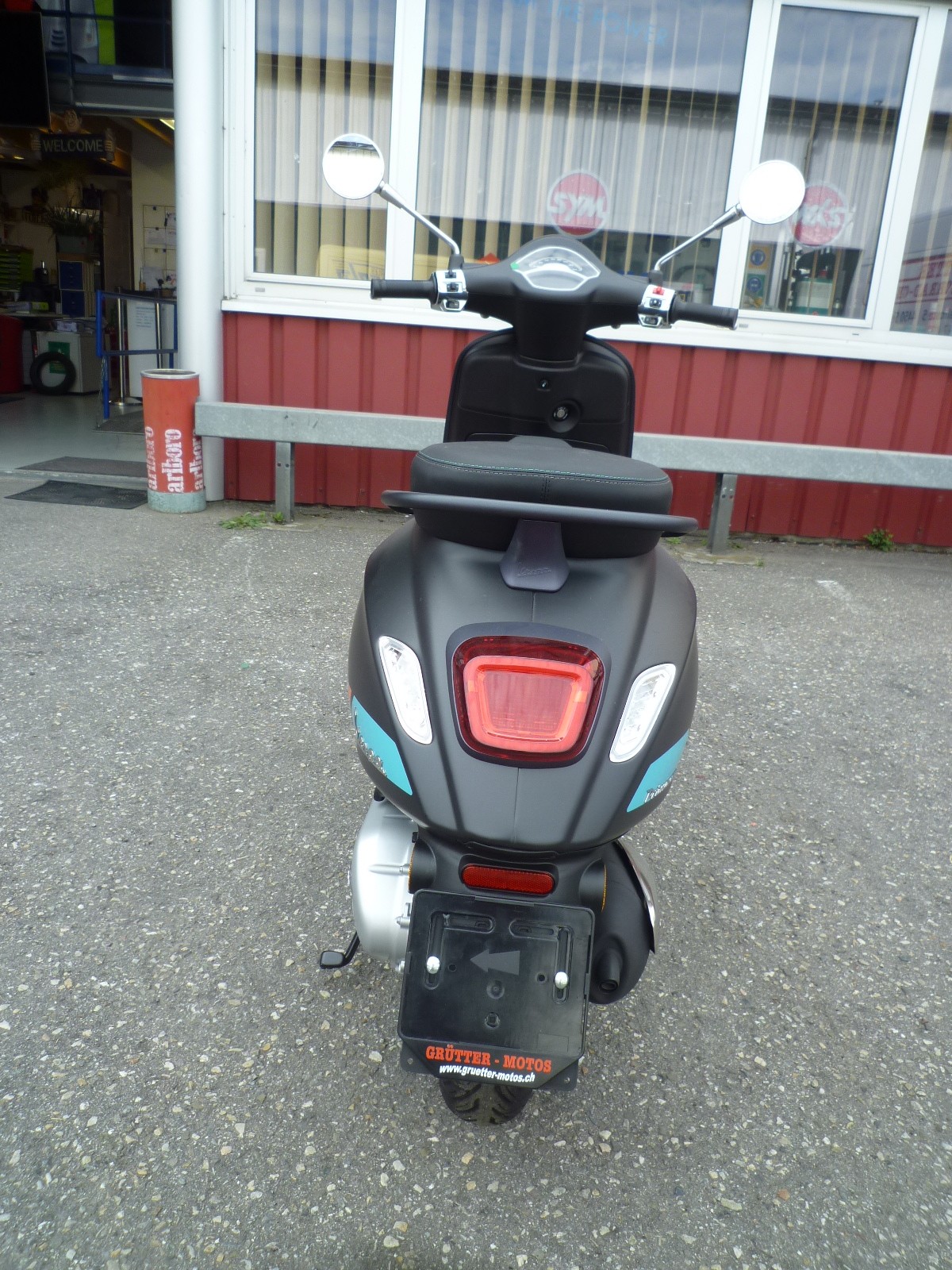 PIAGGIO Vespa 125 Primavera Sport-image-3