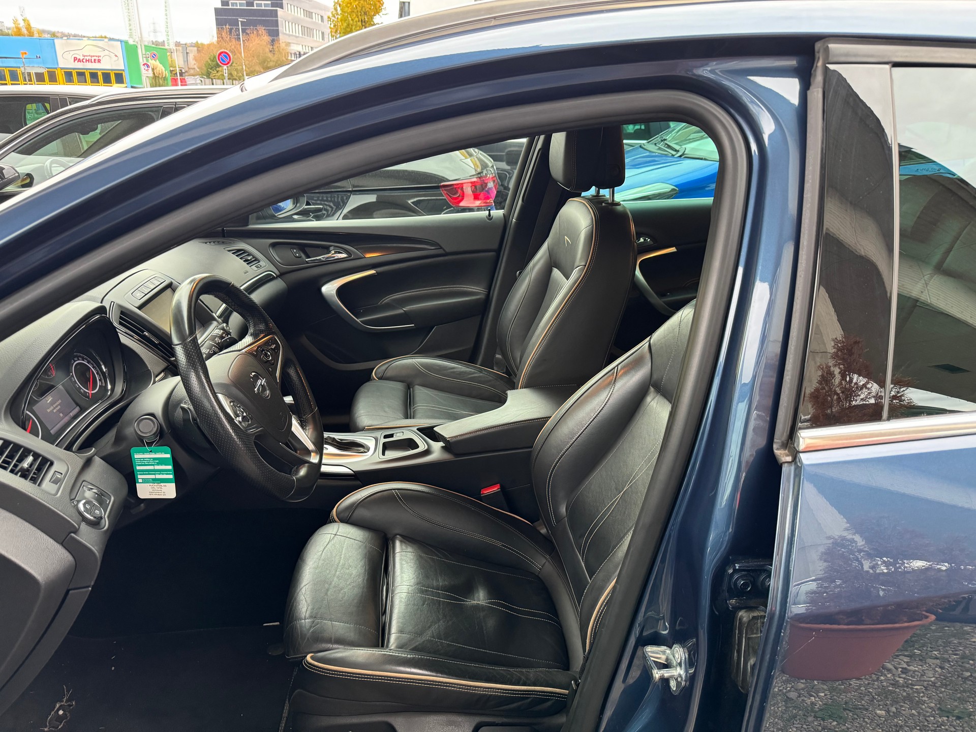 OPEL Insignia Sports Tourer 1.6 Turbo Edition Automatic-image-4