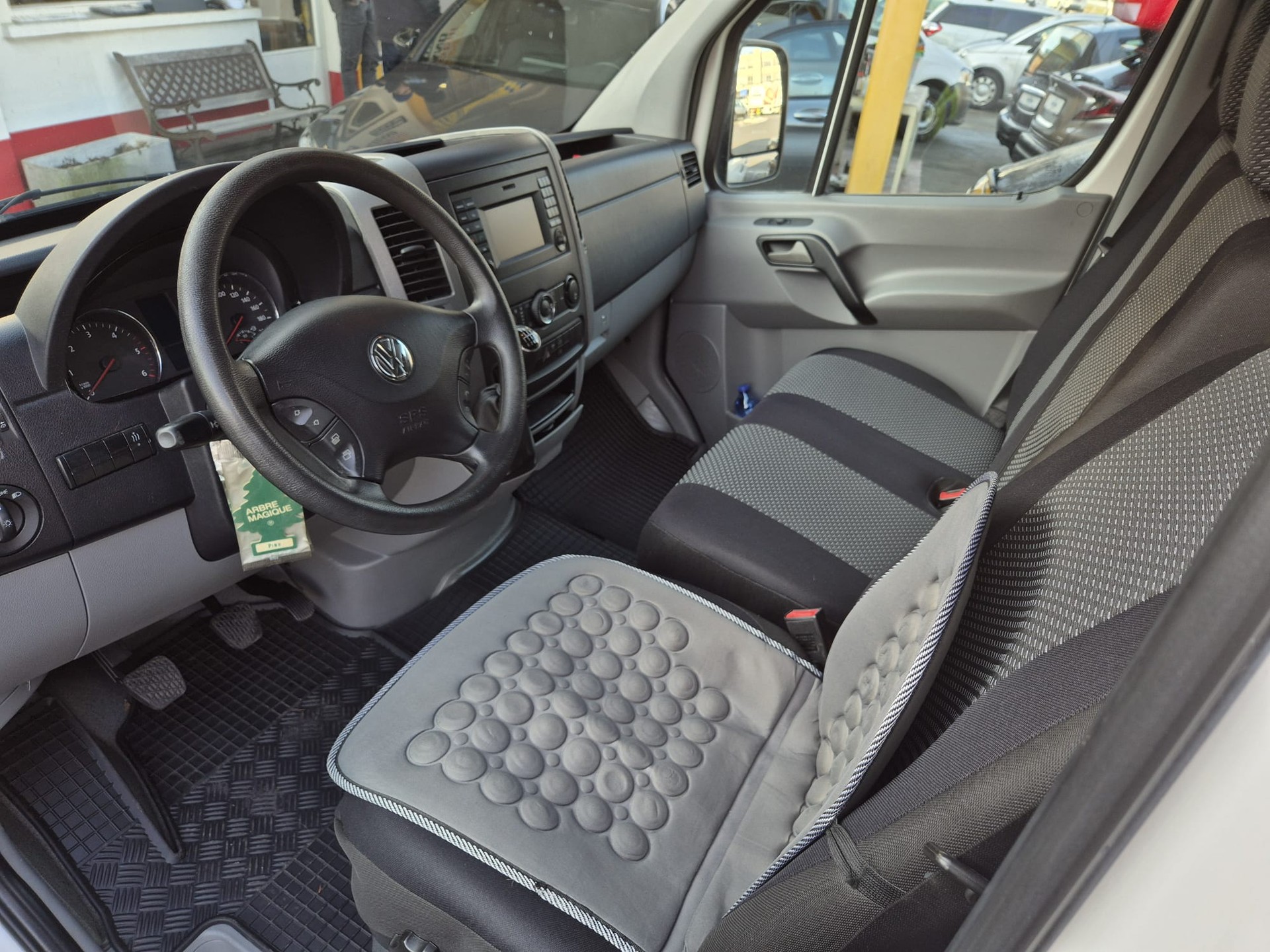VW Crafter 35 2.0 BiTDI CR-image-8