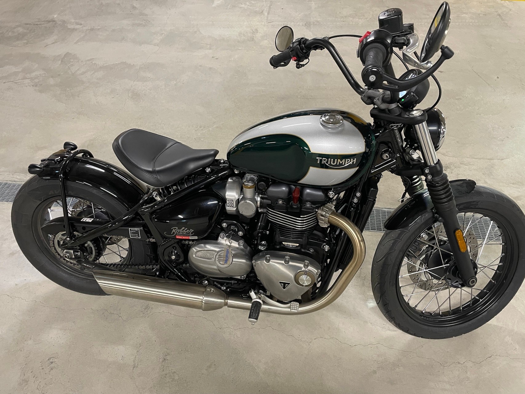 TRIUMPH Bonneville 1200 Bobber ABS-image-1