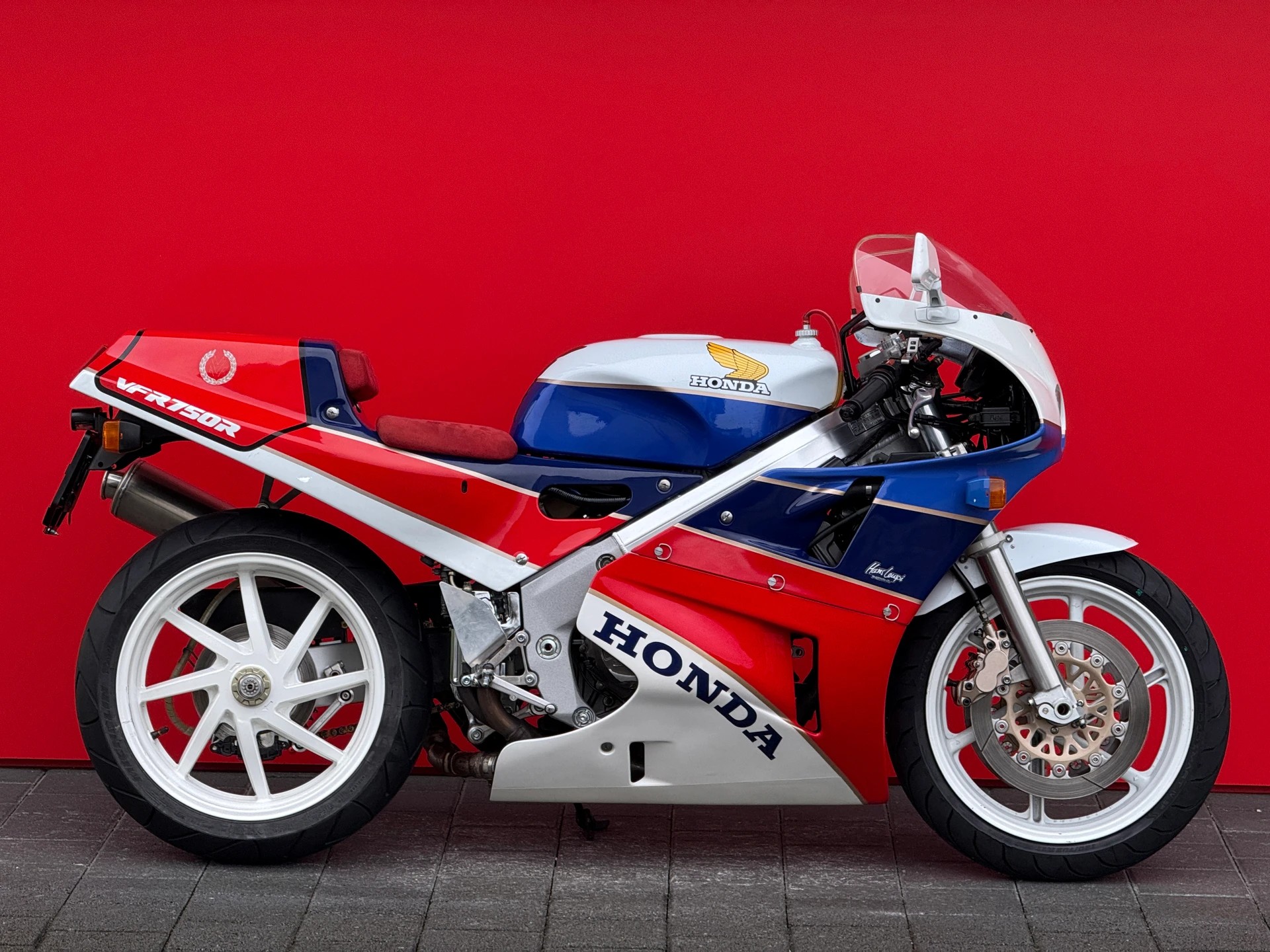 HONDA VFR 750 R [RC30]-image-9