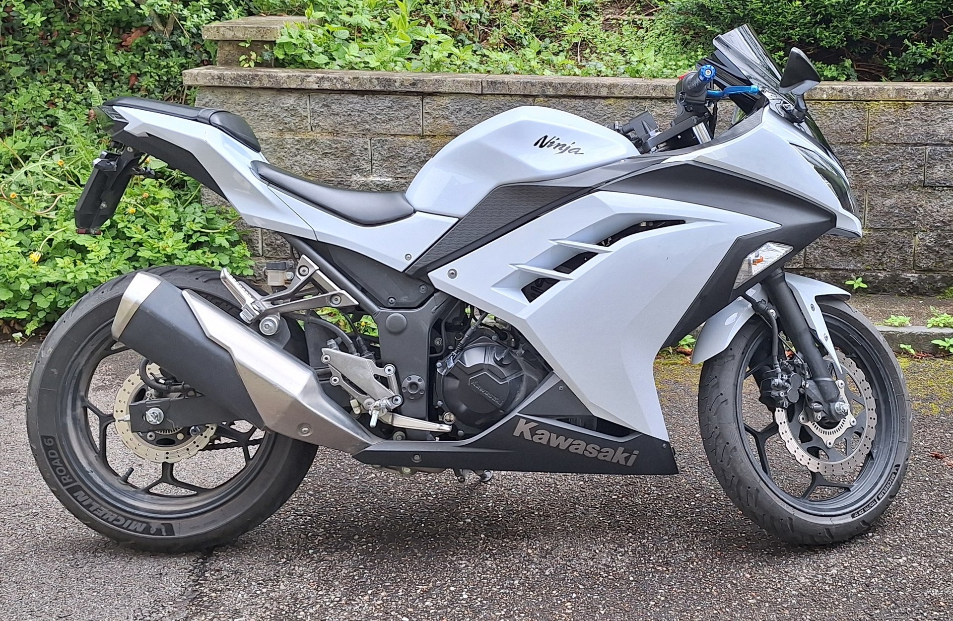 KAWASAKI Ninja 300 ABS
