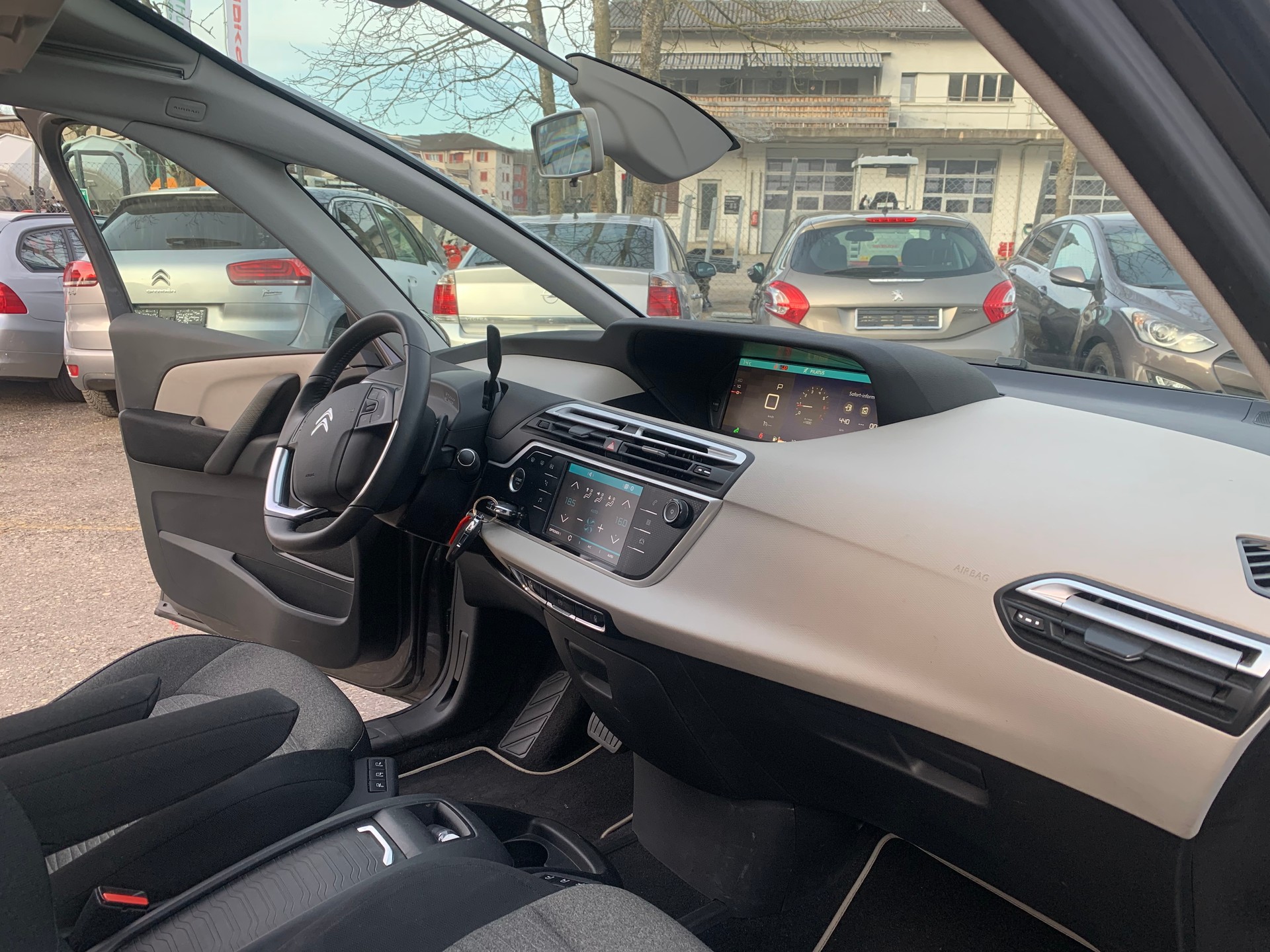 CITROEN Grand C4 Spacetourer 1.5 BlueHDi Origins EAT8-image-11