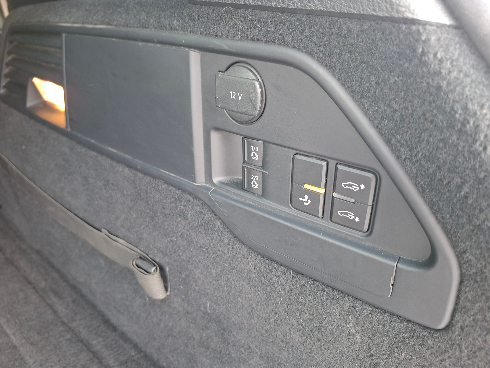 VW Touareg 3.0 TDI BlueMotion Technology Tiptronic-image-14