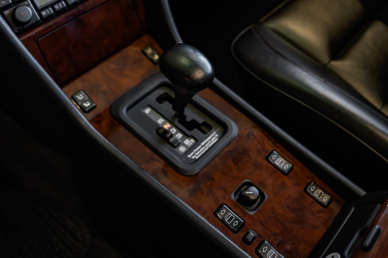 MERCEDES-BENZ E 500 Automatic-image-26