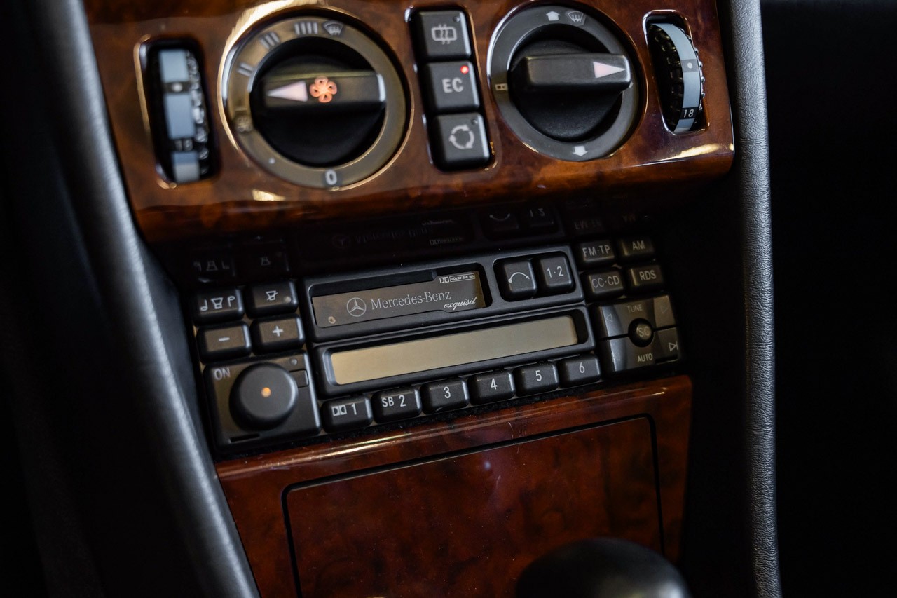 MERCEDES-BENZ E 500 Automatic-image-19