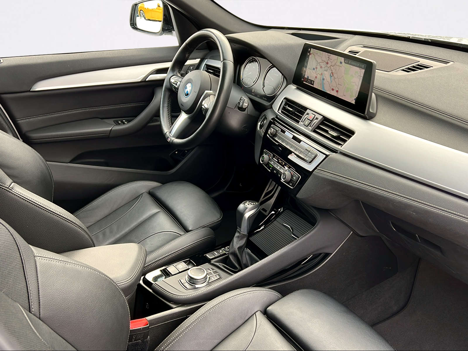 BMW X1 xDrive 25e M Sport Steptronic-image-1