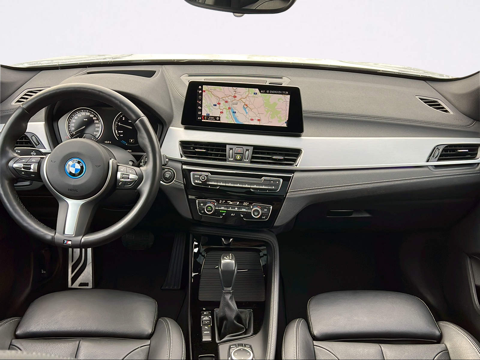 BMW X1 xDrive 25e M Sport Steptronic-image-5