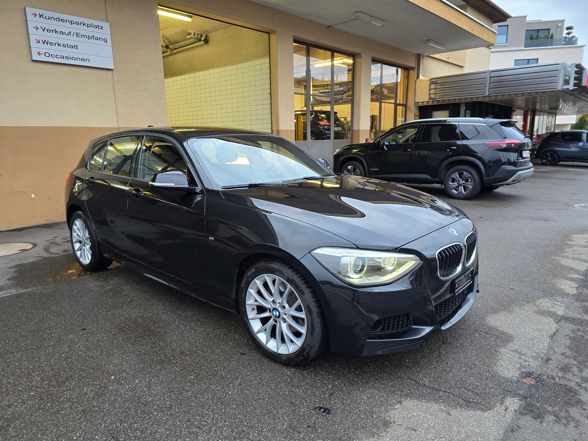 BMW 118d xDrive M-Sport-showroom-element-2