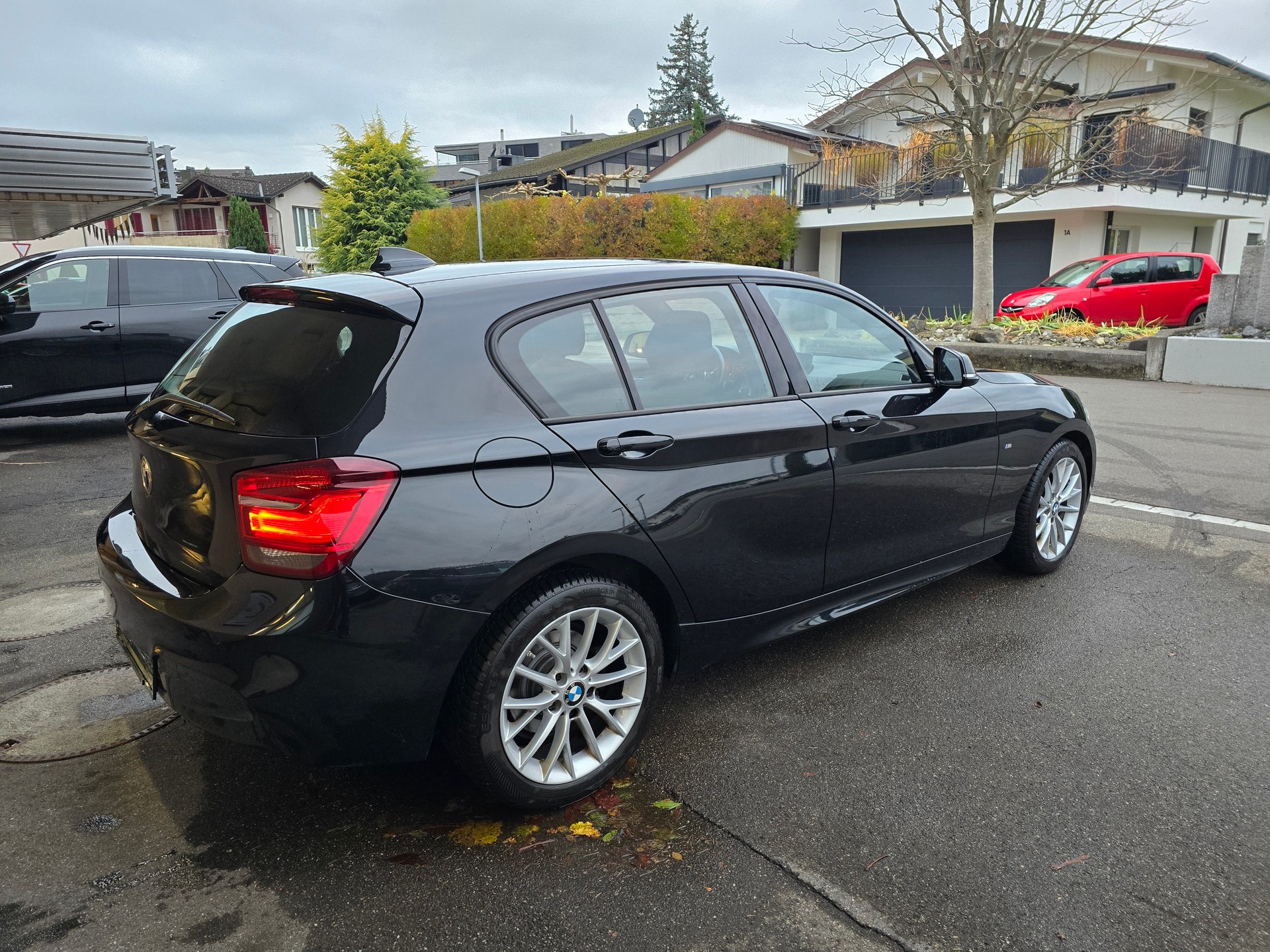 BMW 118d xDrive M-Sport-showroom-element-3