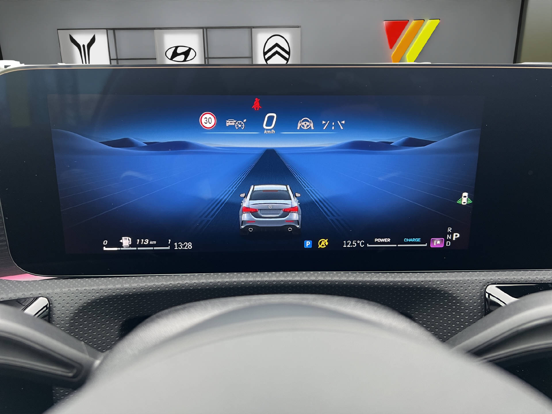 MERCEDES-BENZ A 35 AMG 4matic-image-11