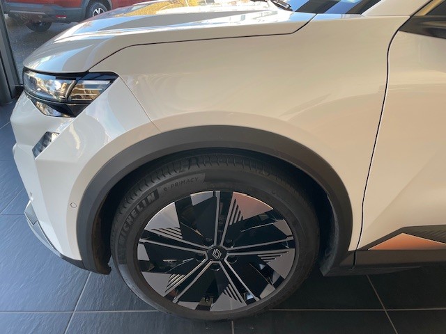 RENAULT Scénic E-Tech Long Range Iconic-showroom-element-3