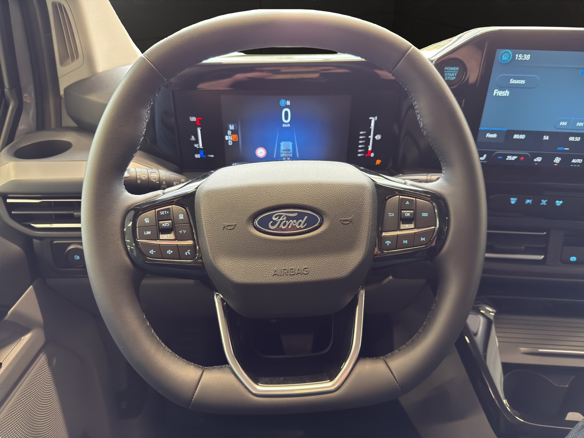 FORD Tourneo Bus 320 L2H1 Titanium Automat 4x4-image-10
