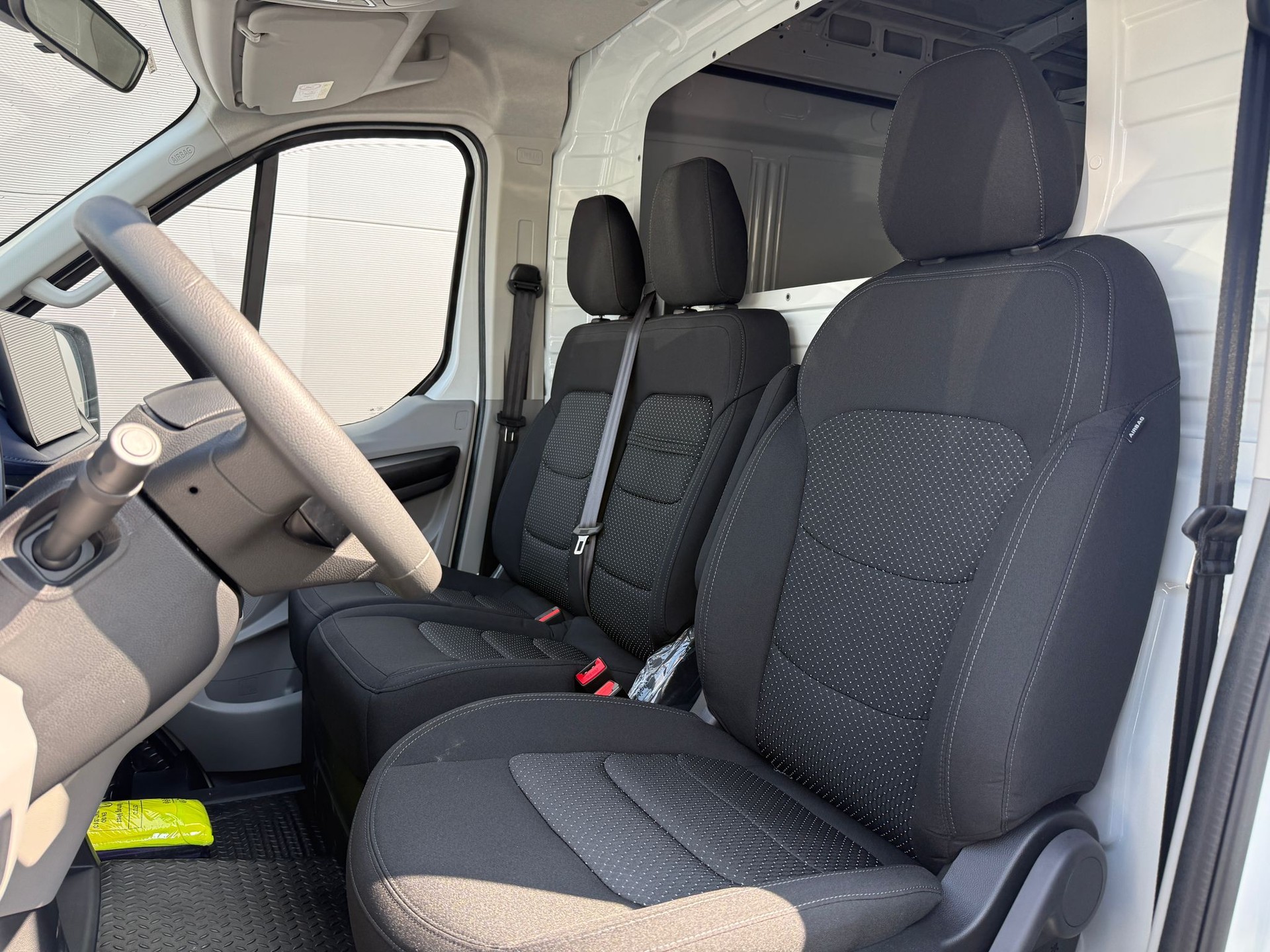 MAXUS NEW Deliver 9 2.0D L3H2 FWD Luxury Nouveau modèle !!-showroom-element-3