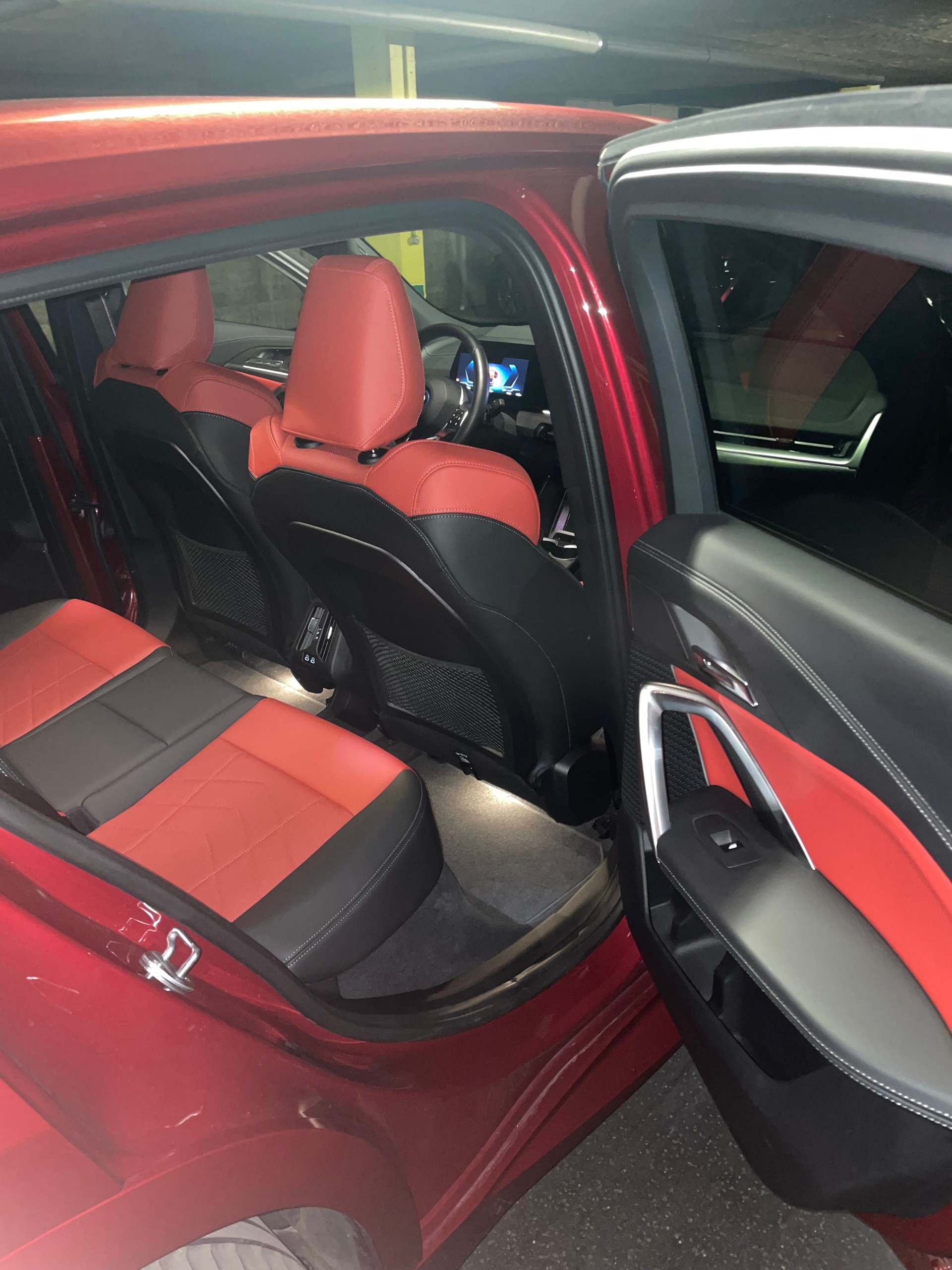 BMW iX2 xDrive 30 M Sport Pro-image-4