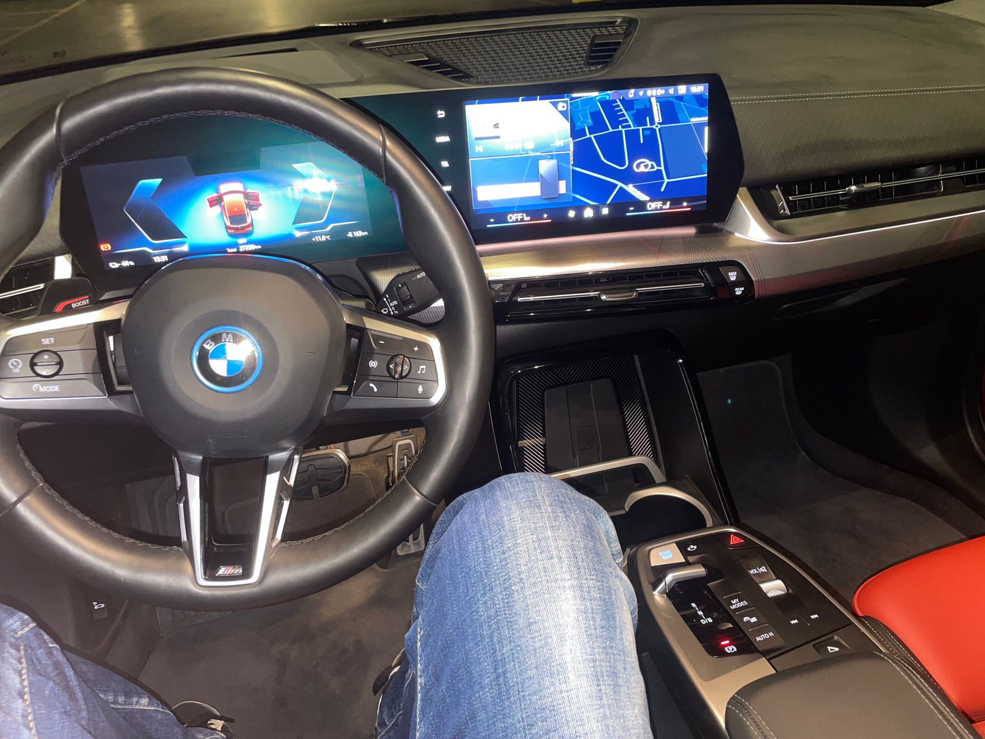 BMW iX2 xDrive 30 M Sport Pro-image-5
