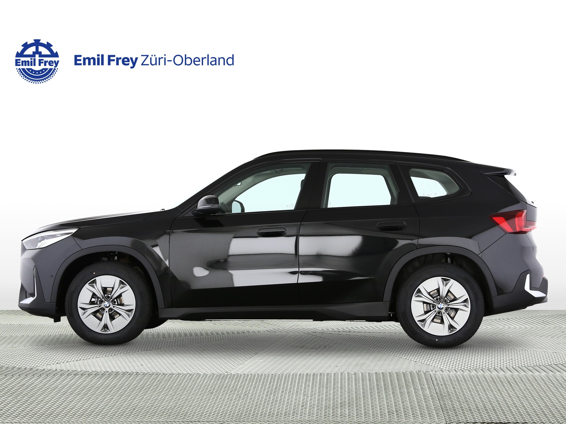 BMW iX1 30 xDrive-showroom-element-1
