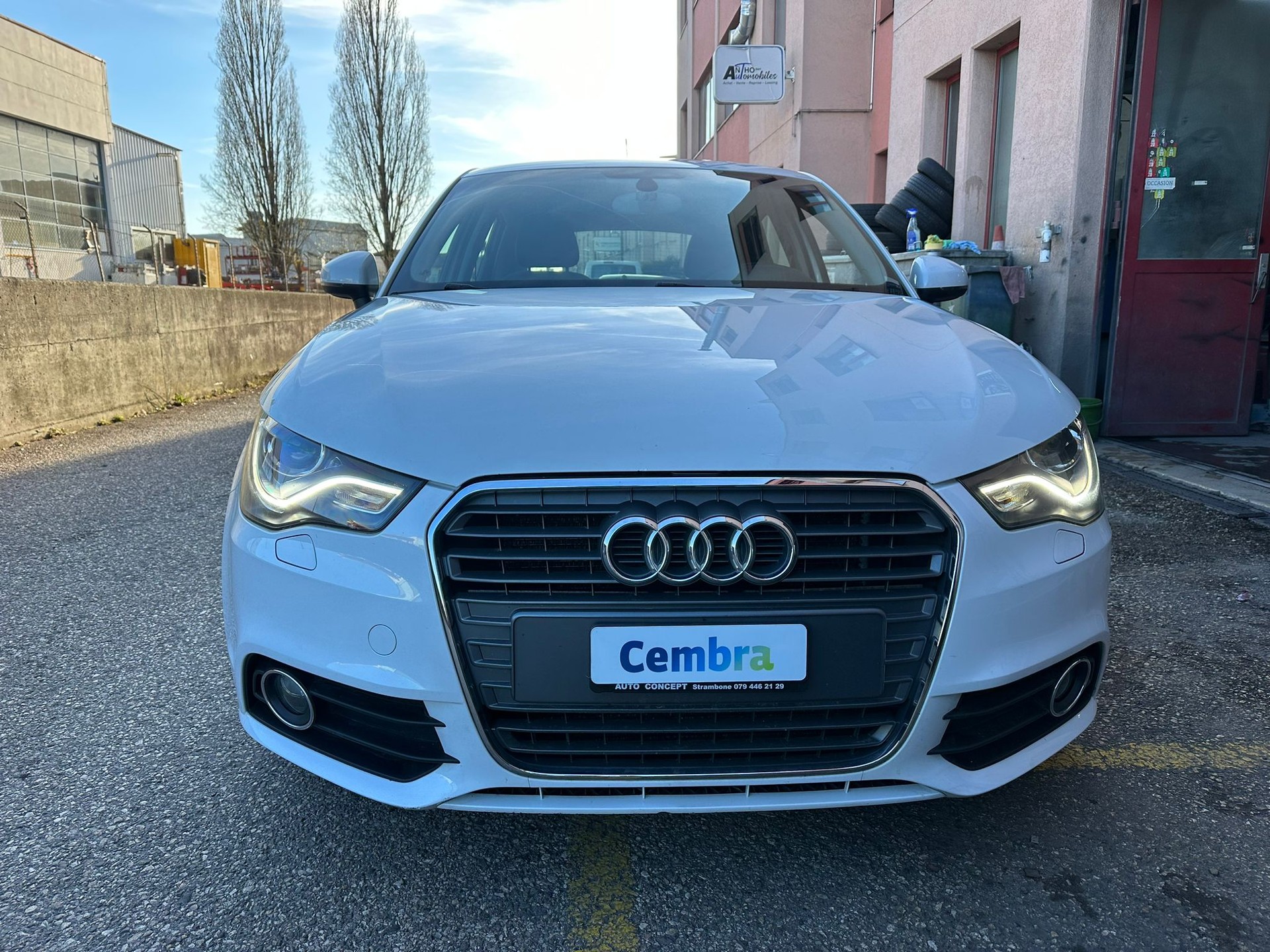 AUDI A1 Sportback 1.4 TFSI Ambition S-tronic-image-3