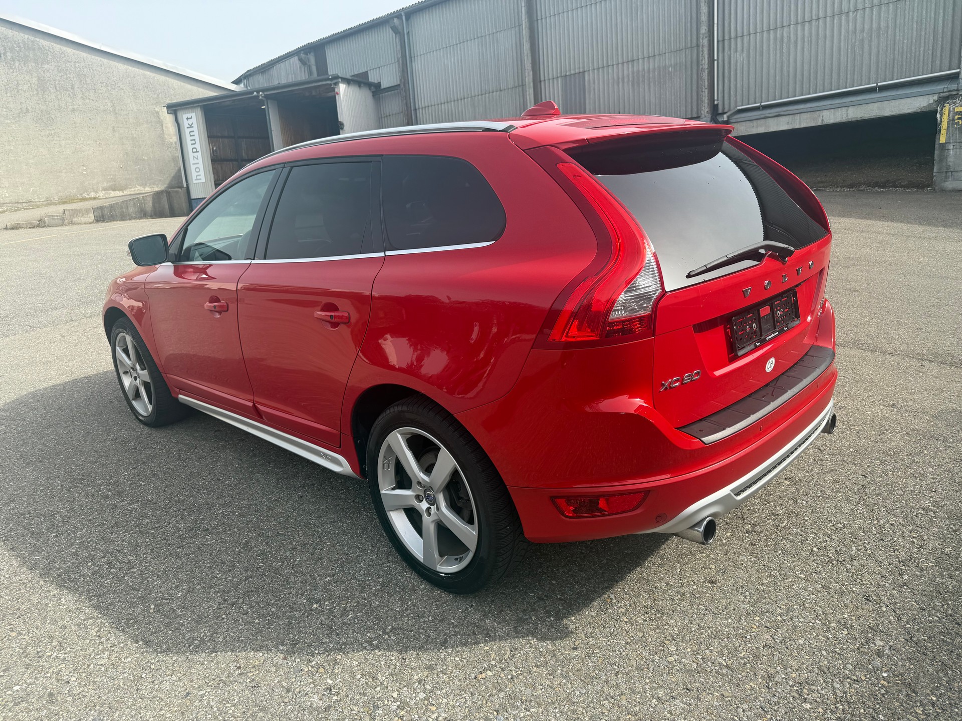 VOLVO XC60 T6 AWD R-Design Geartronic-image-5