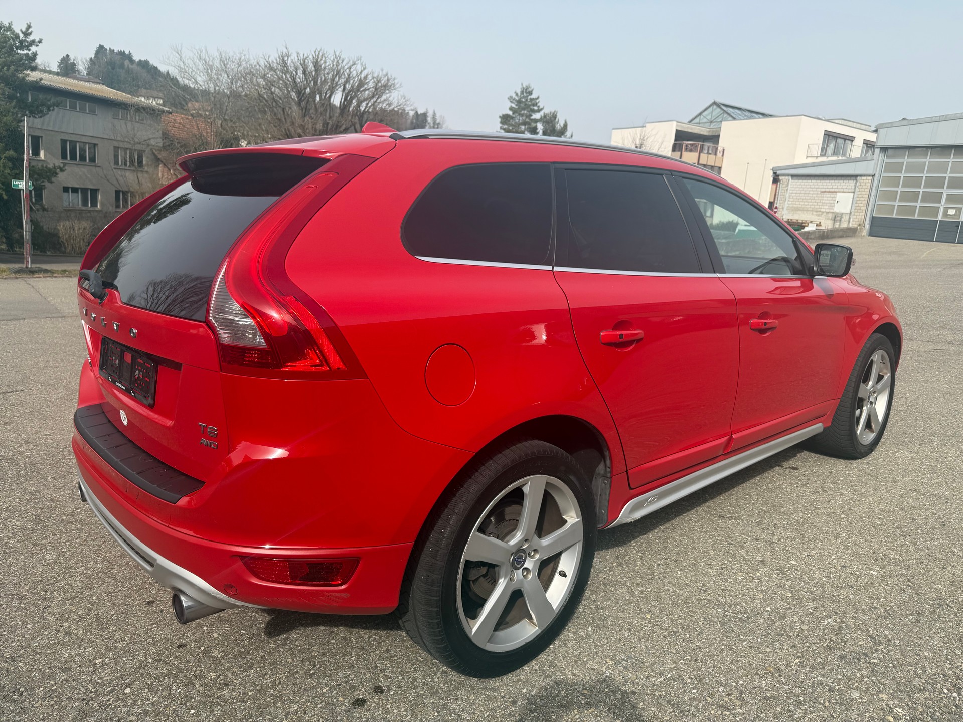 VOLVO XC60 T6 AWD R-Design Geartronic-image-4