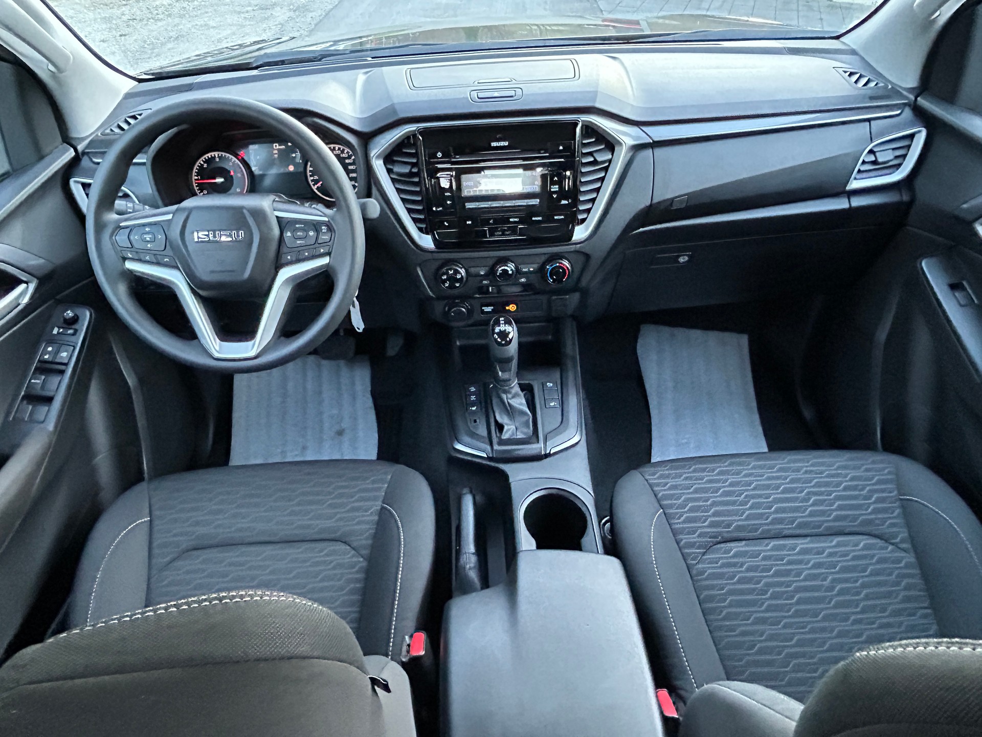 ISUZU D-MAX 1.9 CrewCab N60BB+ 4x4-image-11