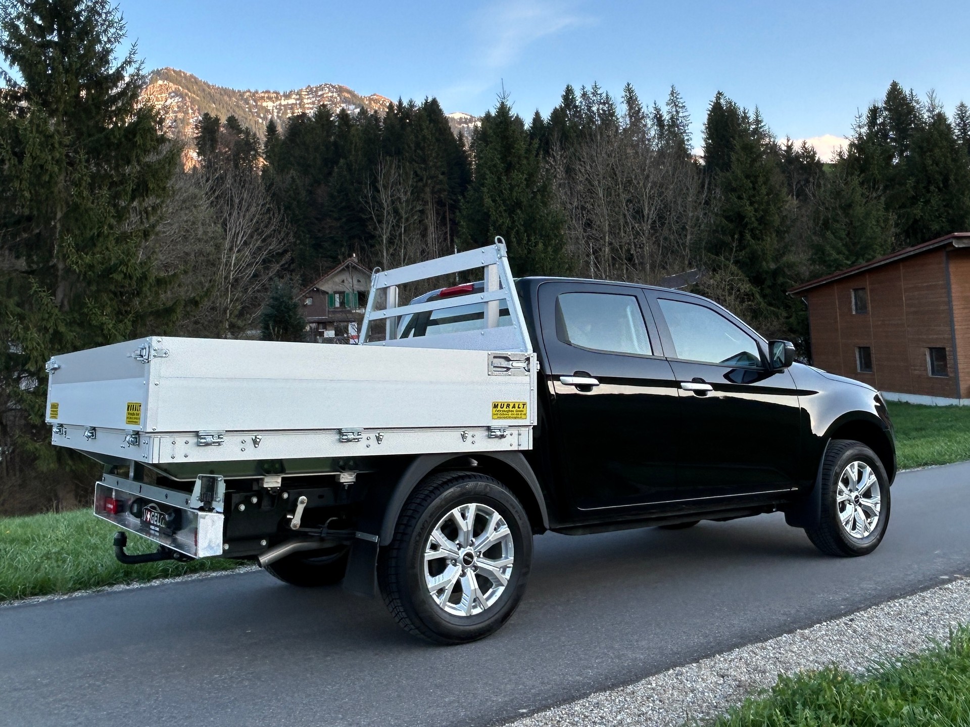 ISUZU D-MAX 1.9 CrewCab N60BB+ 4x4-image-2