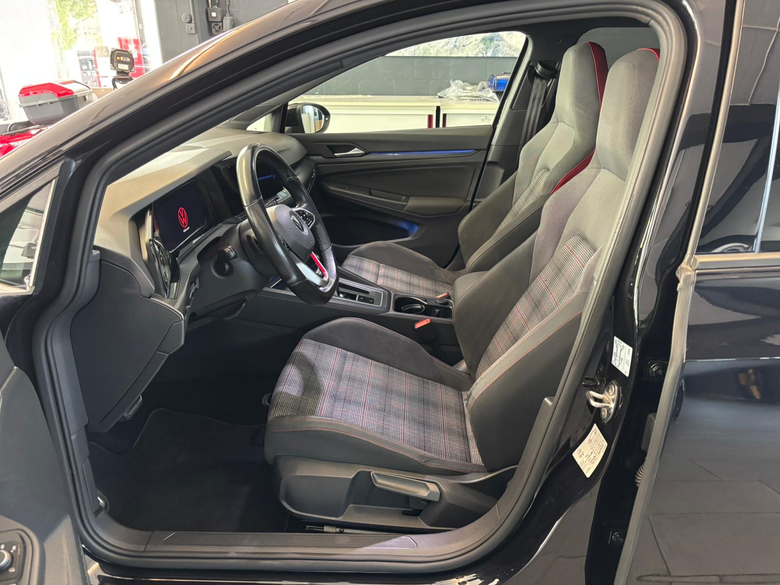 VW Golf 2.0 TSI GTI DSG-image-7