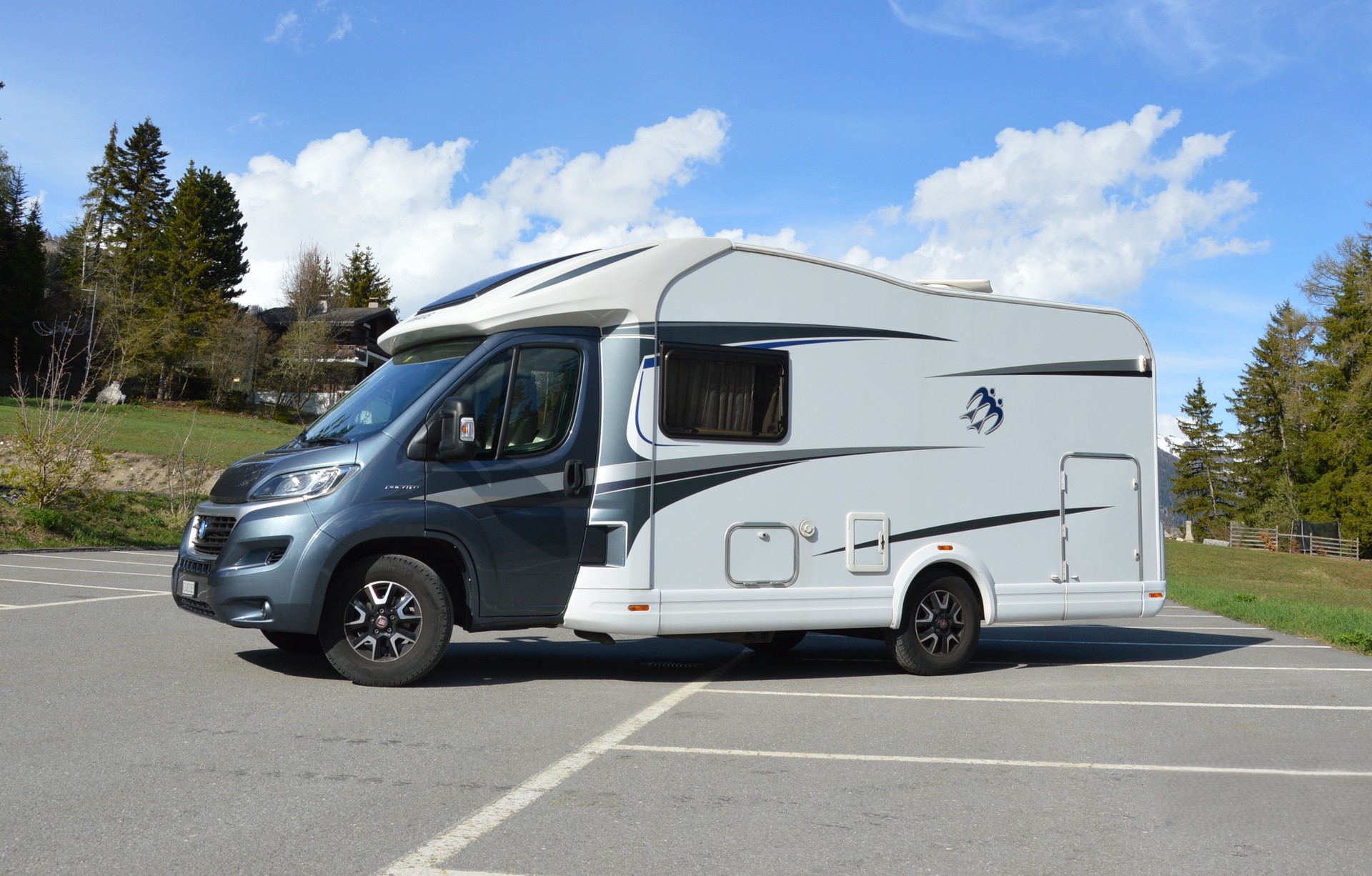 KNAUS SKY WAVE
