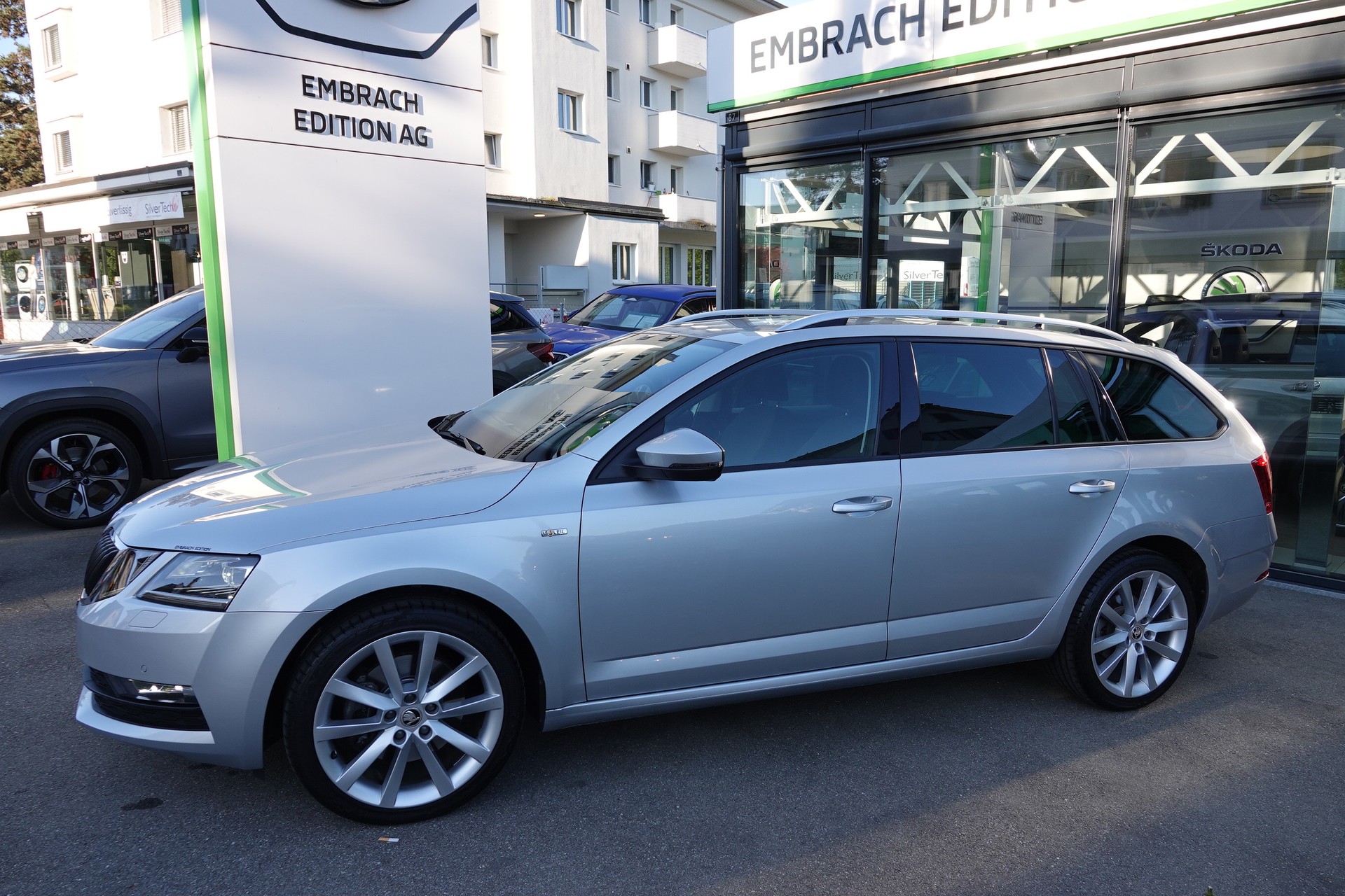 SKODA Octavia Combi 2.0 TSI Soleil 4x4 DSG-showroom-element-3