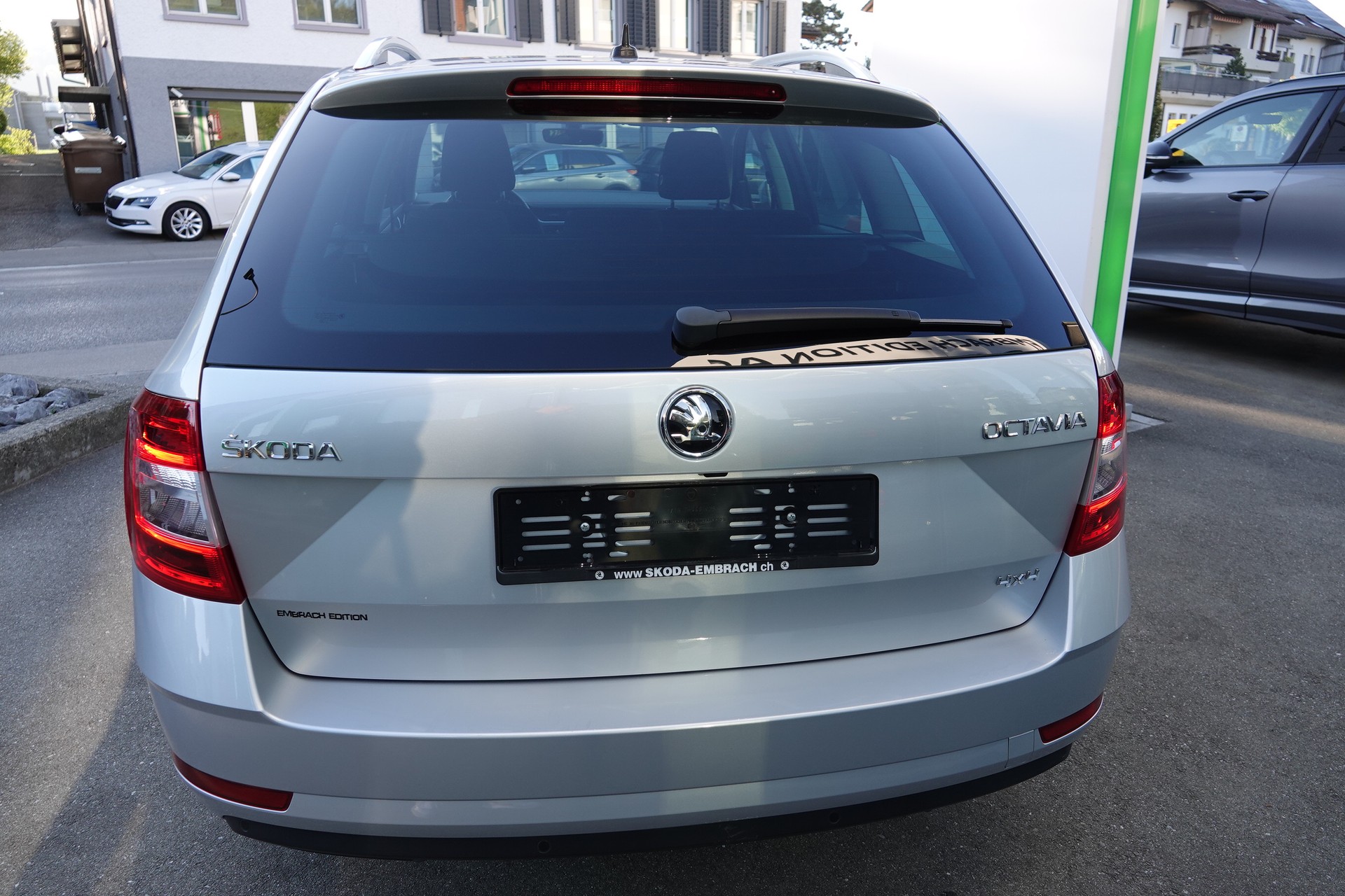 SKODA Octavia Combi 2.0 TSI Soleil 4x4 DSG-image-8