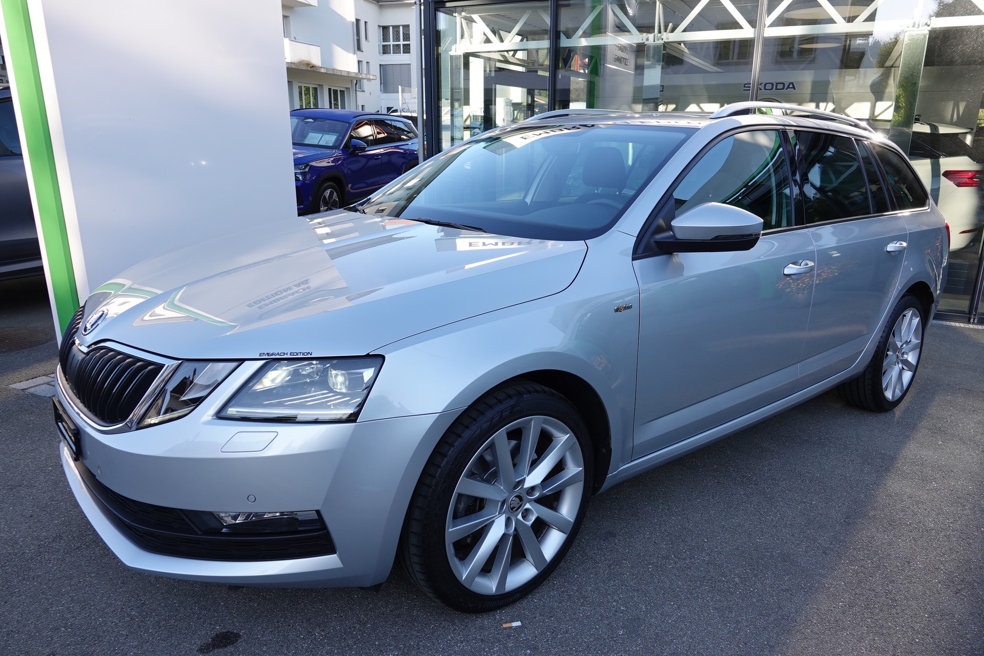 SKODA Octavia Combi 2.0 TSI Soleil 4x4 DSG-showroom-element-2