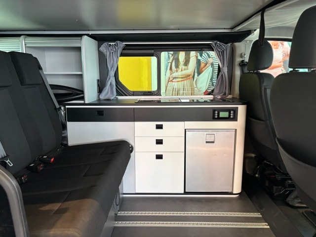 RENAULT Trafic Blue Hdi 170 CV SpaceNomad ICONIC EDC-image-12