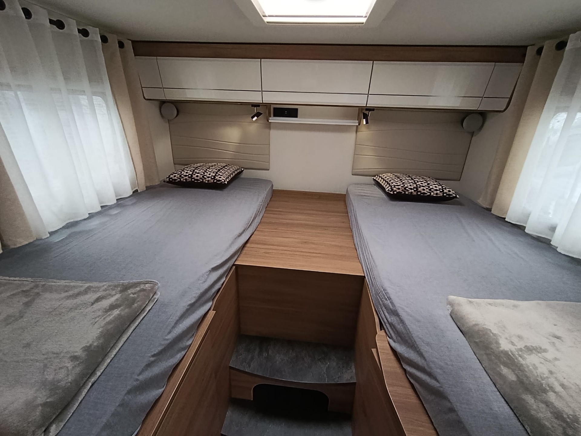 PILOTE Expression G690H***VOLLAUSSTATTUNG***NEUWERTIG***TOP-PREIS***9 Gang Automatik- Getriebe*Solar*Truma Gas und Stromheizung*-showroom-element-3