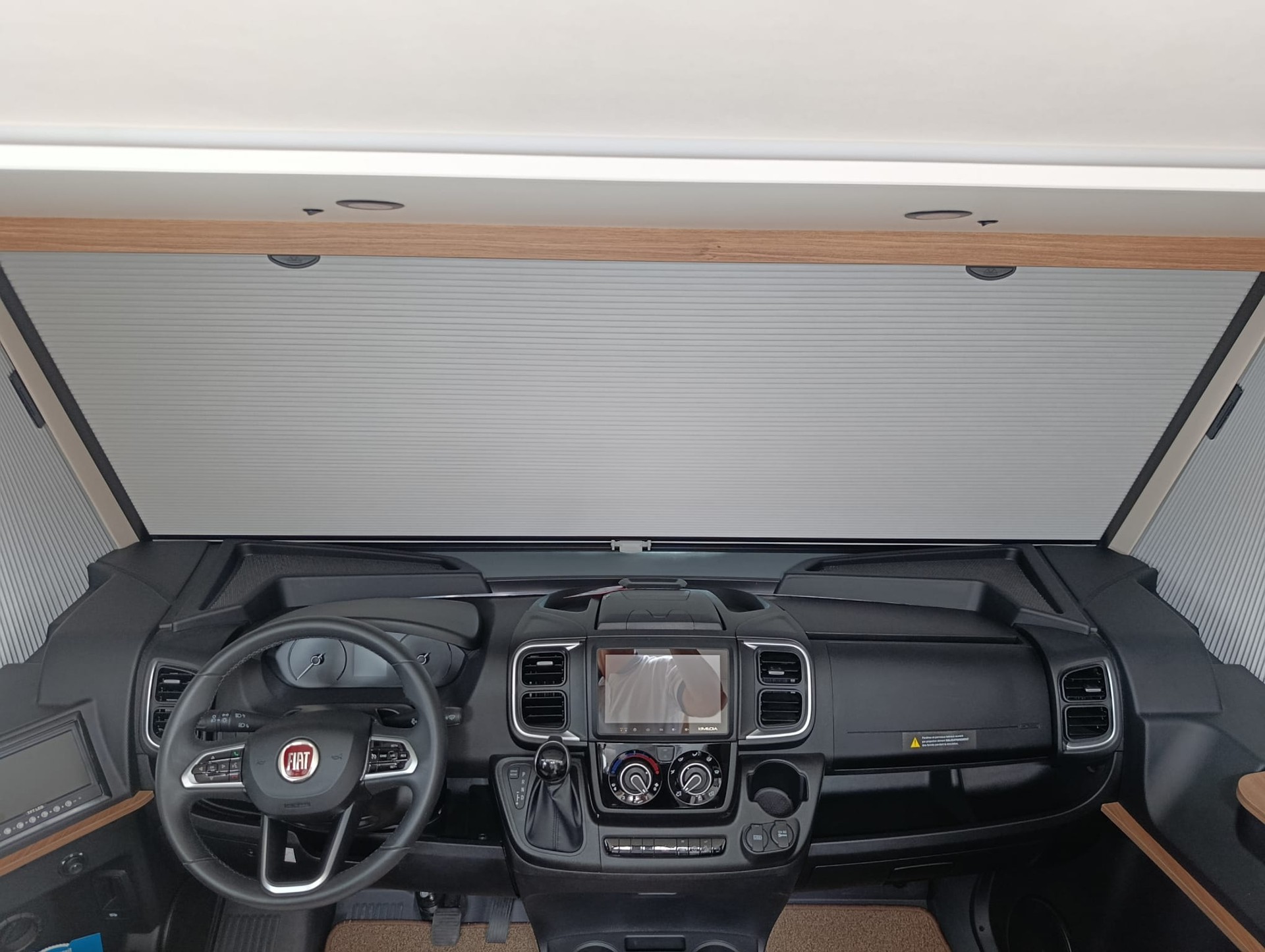 PILOTE Expression G690H***VOLLAUSSTATTUNG***NEUWERTIG***TOP-PREIS***9 Gang Automatik- Getriebe*Solar*Truma Gas und Stromheizung*-image-12