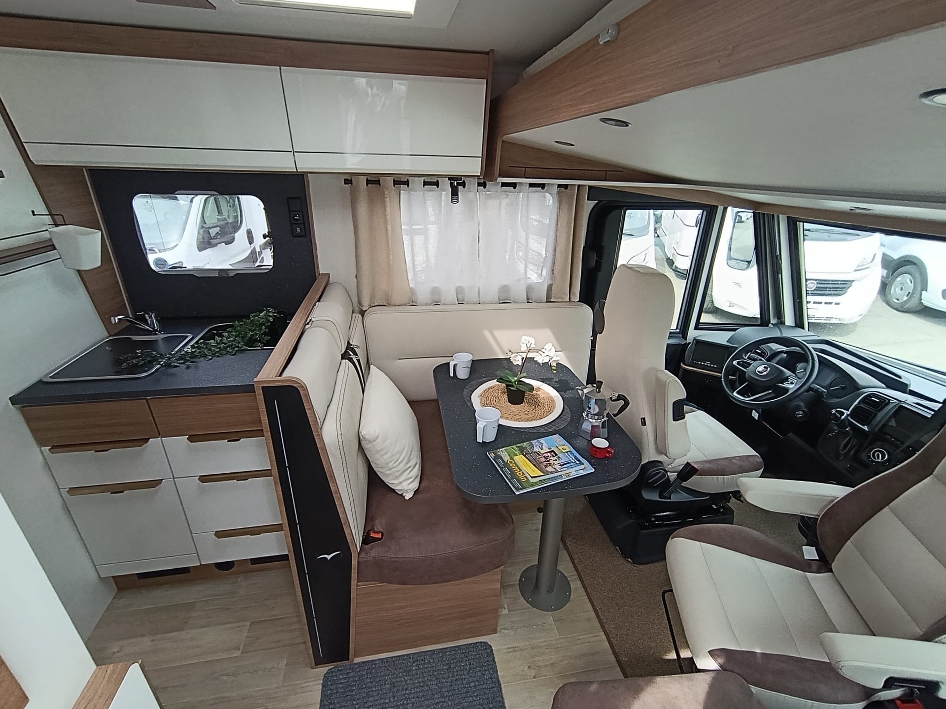 PILOTE Expression G690H***VOLLAUSSTATTUNG***NEUWERTIG***TOP-PREIS***9 Gang Automatik- Getriebe*Solar*Truma Gas und Stromheizung*-showroom-element-1