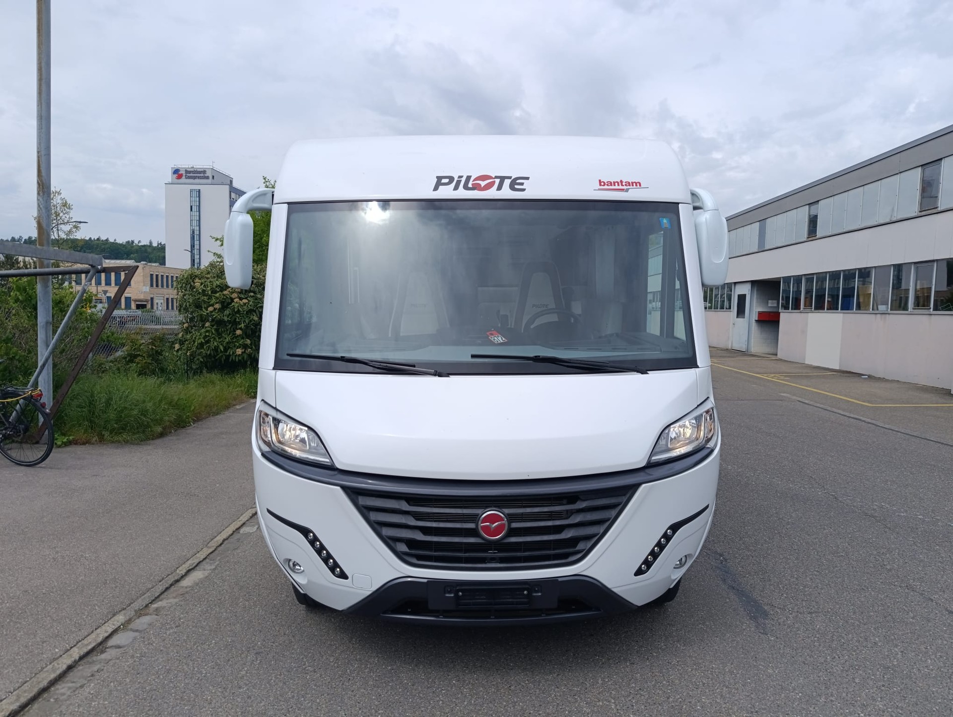 PILOTE Expression G690H***VOLLAUSSTATTUNG***NEUWERTIG***TOP-PREIS***9 Gang Automatik- Getriebe*Solar*Truma Gas und Stromheizung*-image-7