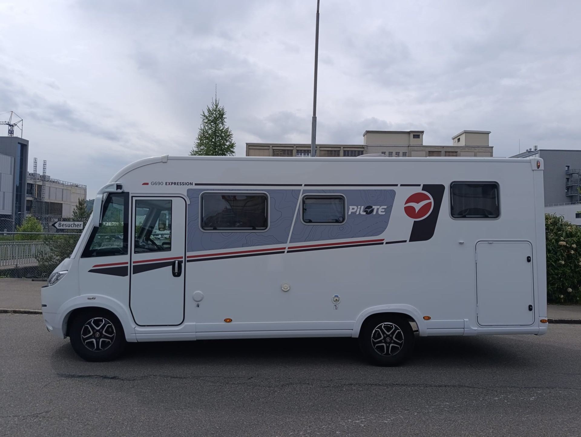 PILOTE Expression G690H***VOLLAUSSTATTUNG***NEUWERTIG***TOP-PREIS***9 Gang Automatik- Getriebe*Solar*Truma Gas und Stromheizung*-image-6