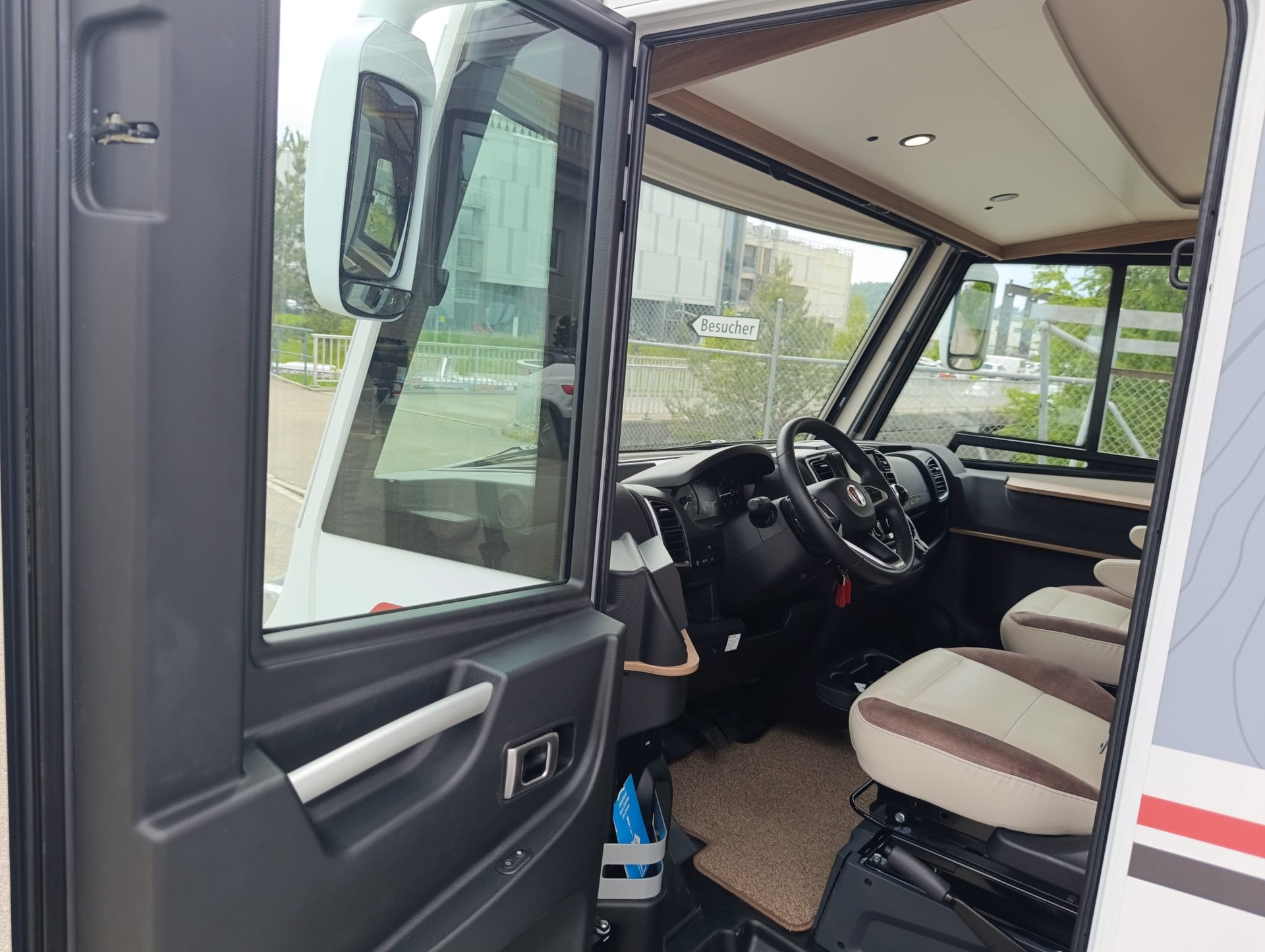 PILOTE Expression G690H***VOLLAUSSTATTUNG***NEUWERTIG***TOP-PREIS***9 Gang Automatik- Getriebe*Solar*Truma Gas und Stromheizung*-image-14