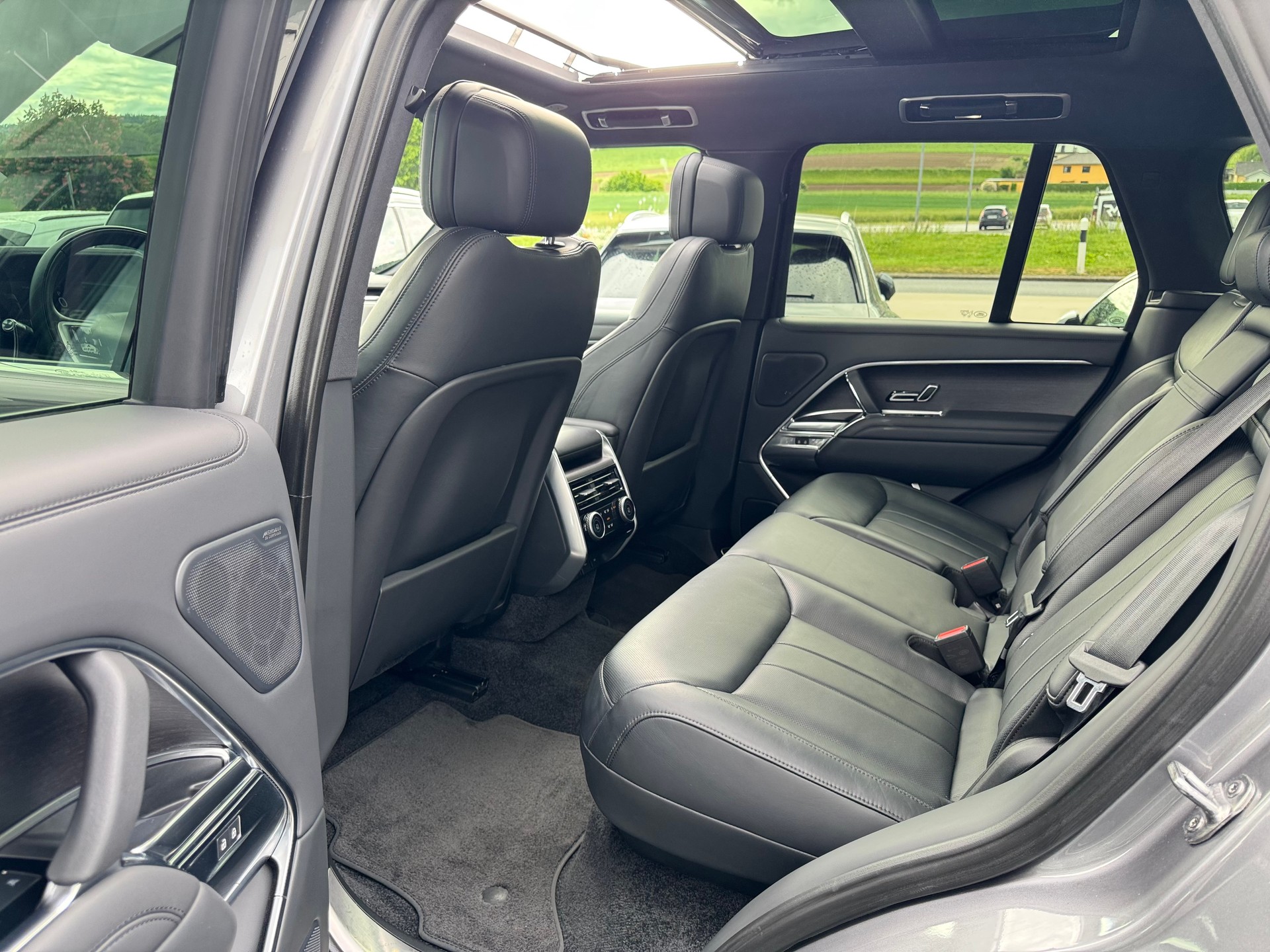 LAND ROVER Range Rover D350 3.0D I6 MHEV HSE Automatic-image-5